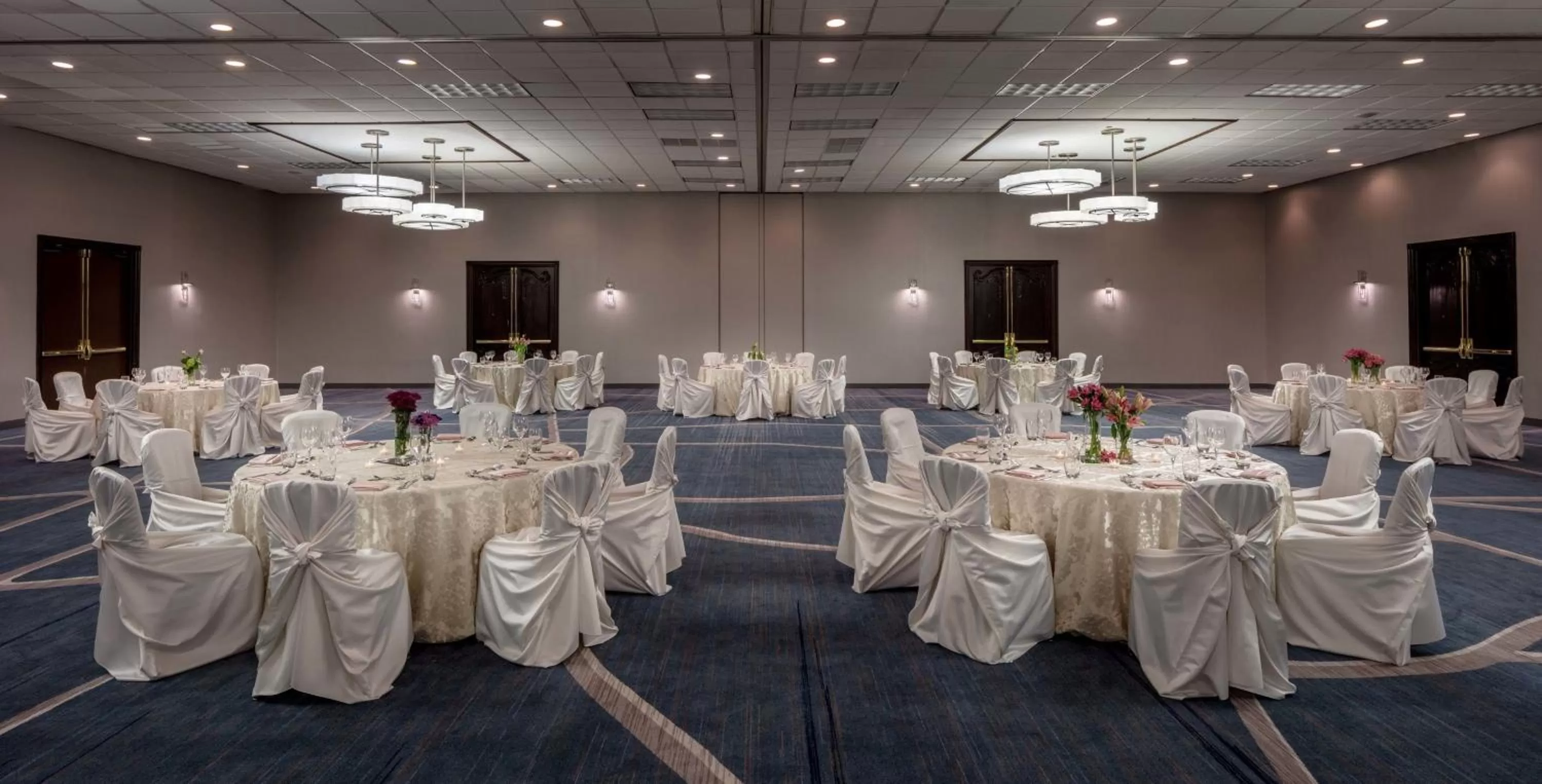 Meeting/conference room in Sonesta Hotel Houston IAH Airport
