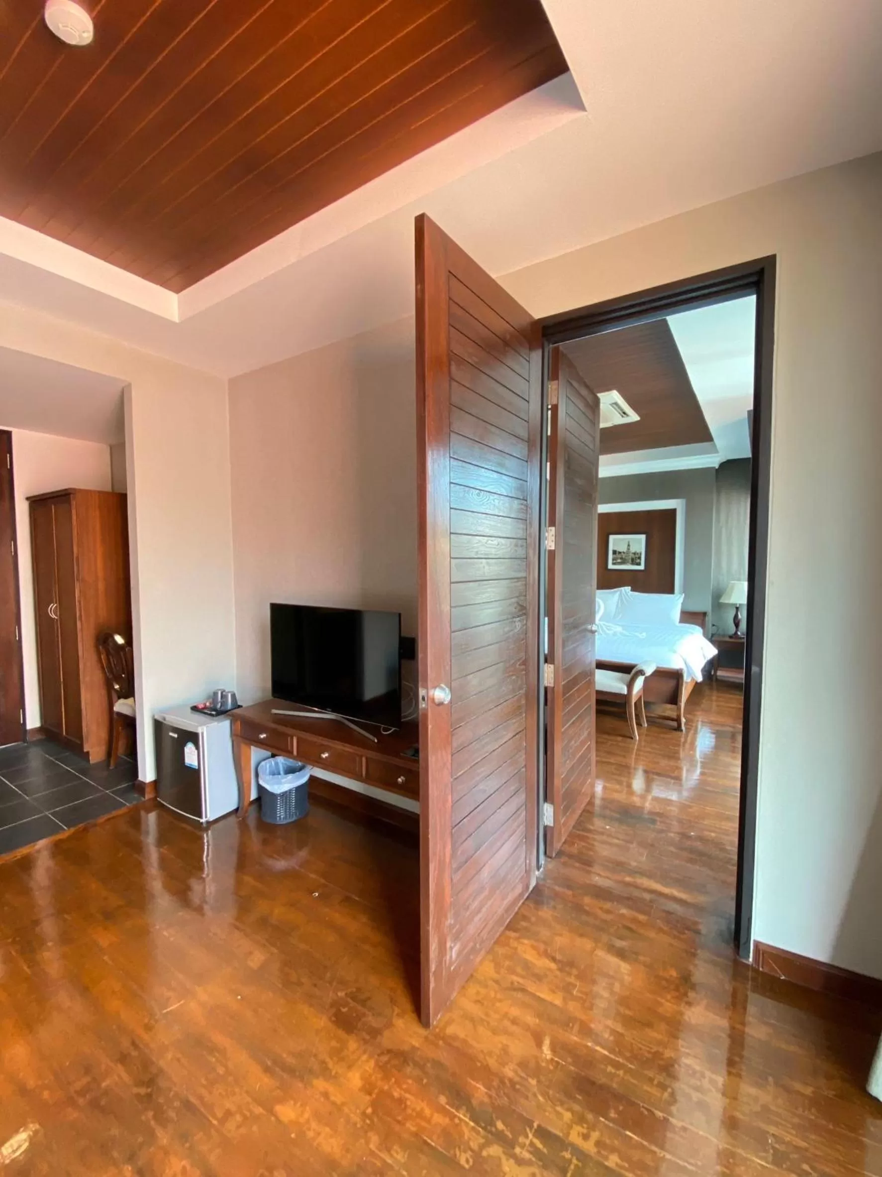 Yotaka Bangkok Hotel