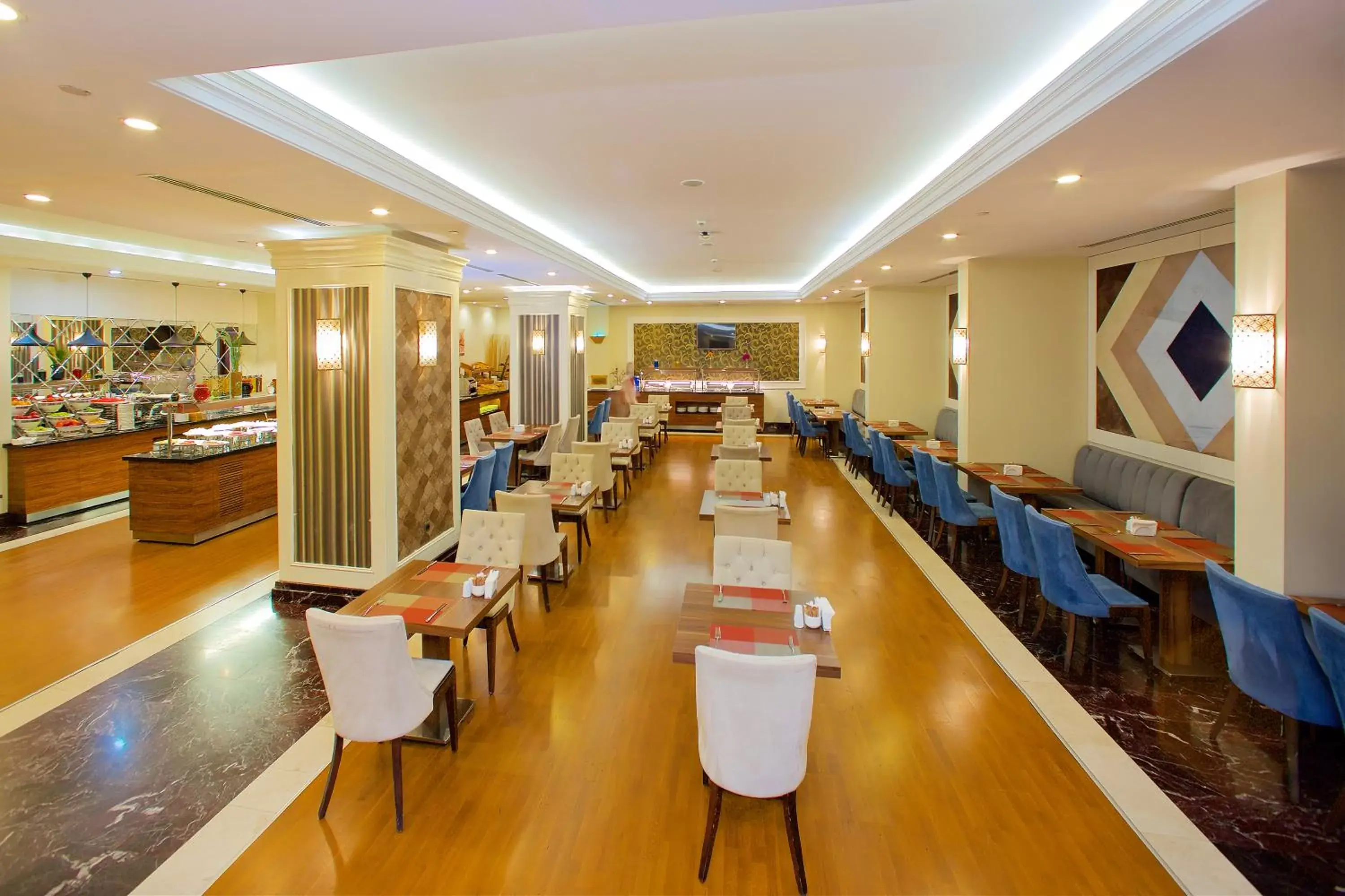 Restaurant/Places to Eat in Ramada Hotel & Suites by Wyndham Istanbul Merter