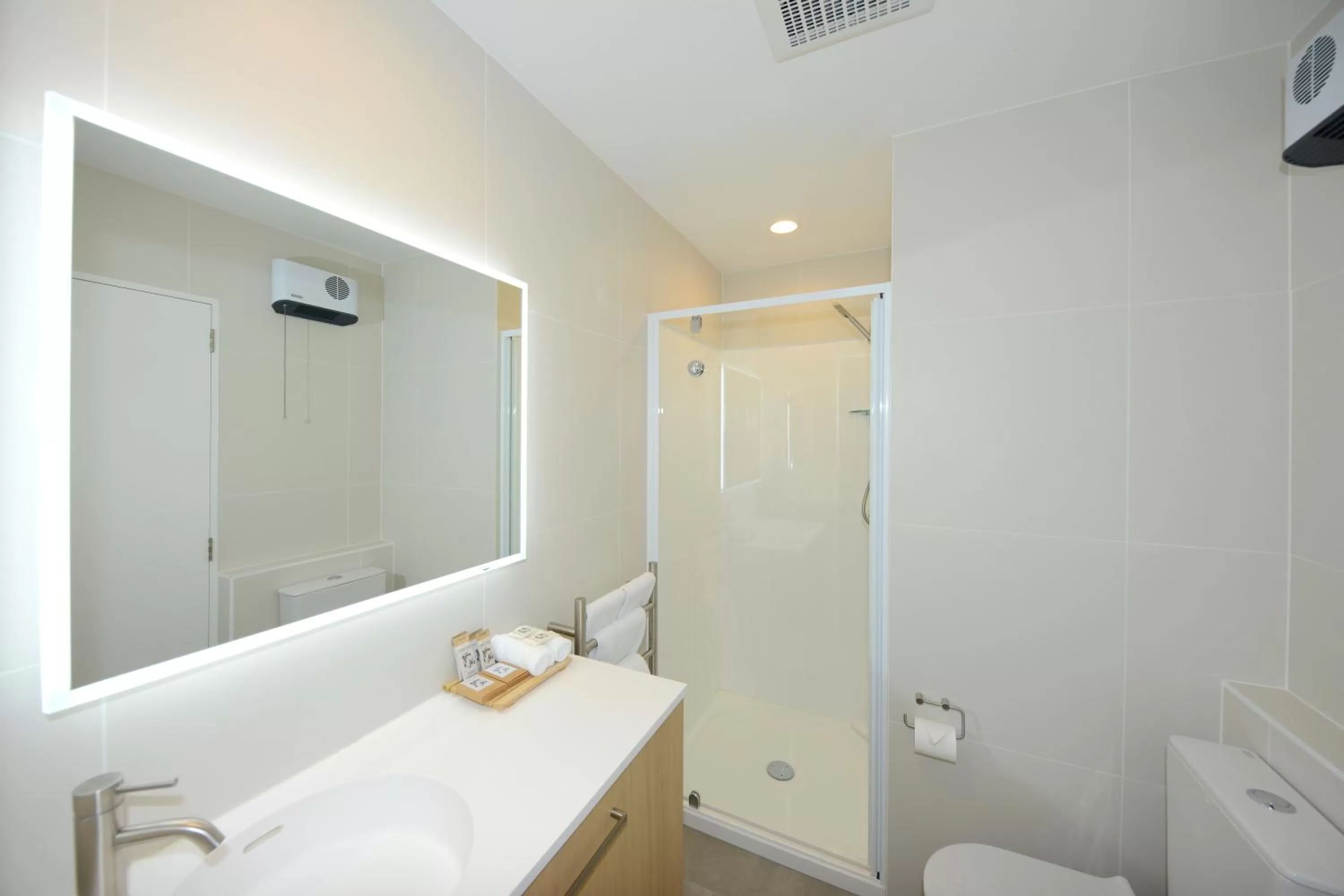 Shower in West Fitzroy Apartments