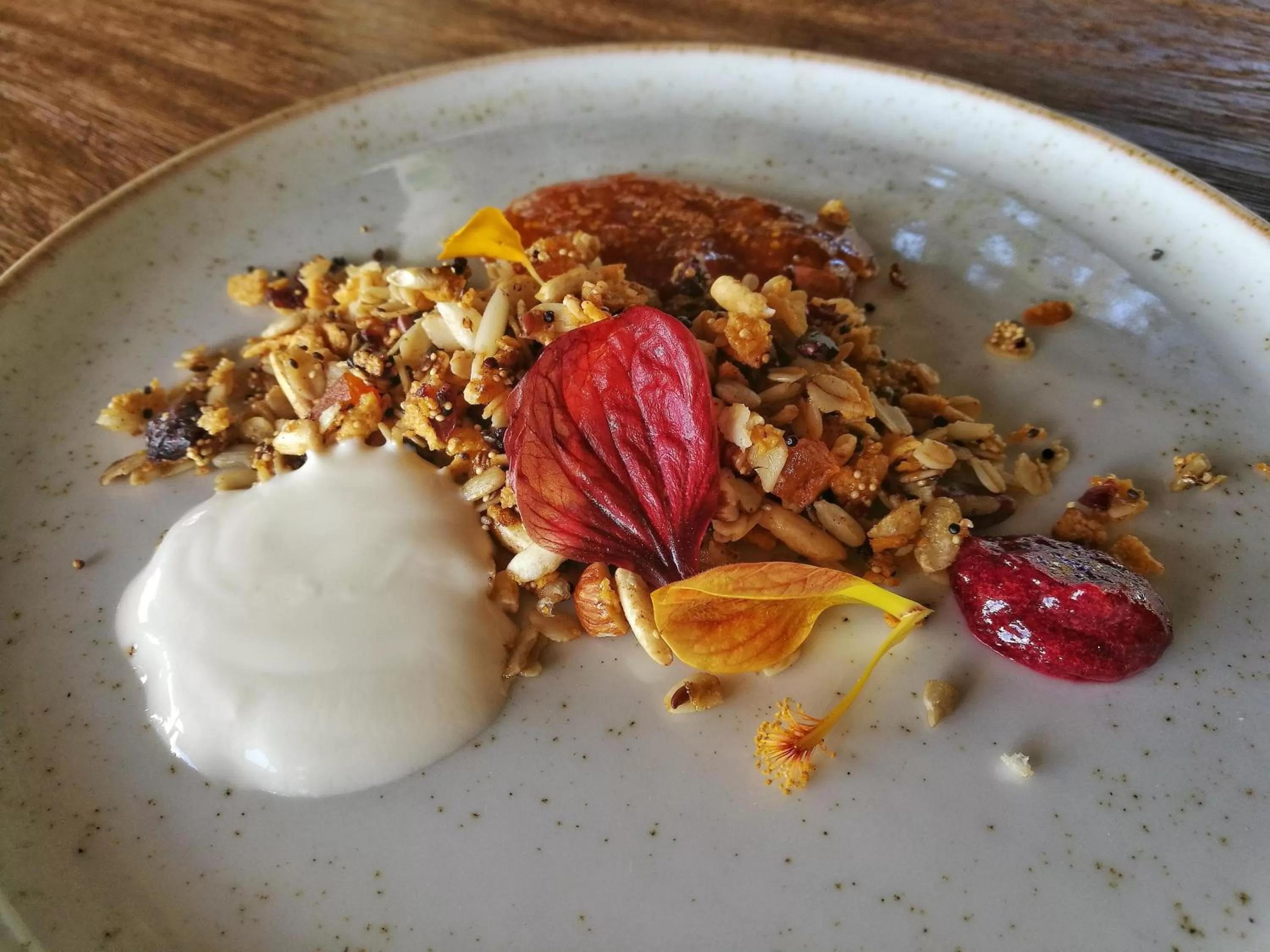 Buffet breakfast in Cannua Lodge