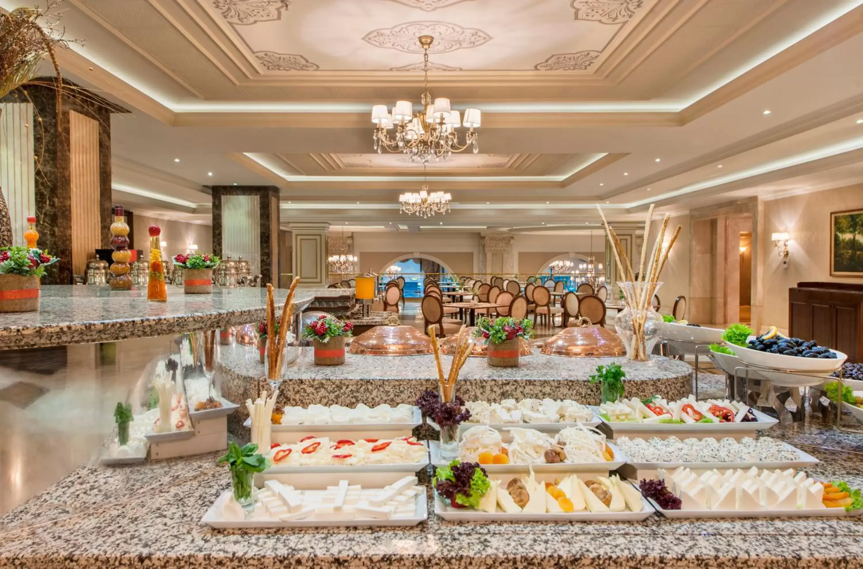 Buffet breakfast, Banquet Facilities in Elite World Van Hotel