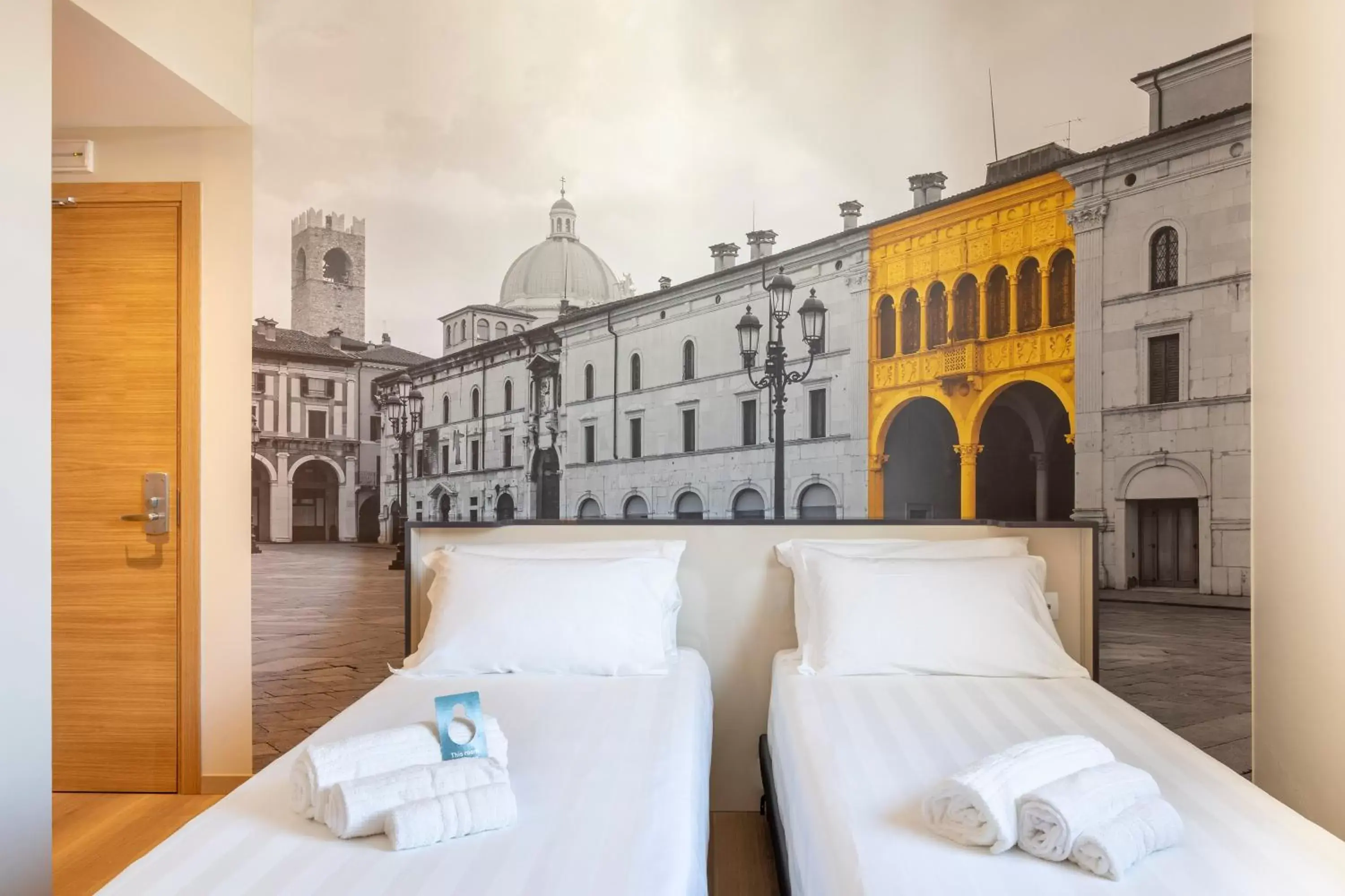 Bathroom, Bed in B&B Hotel Brescia