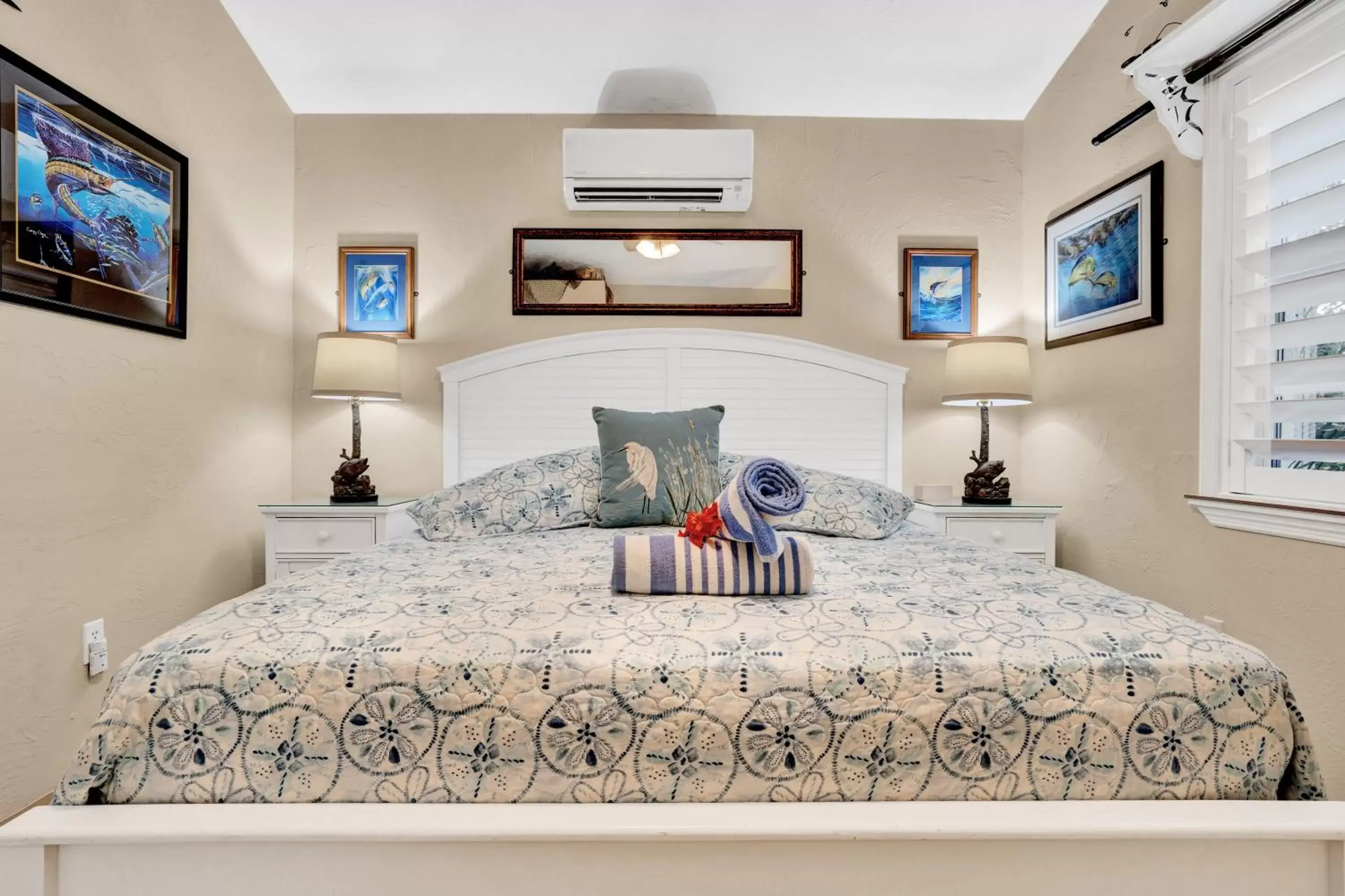 Bed in Island Bay Resort