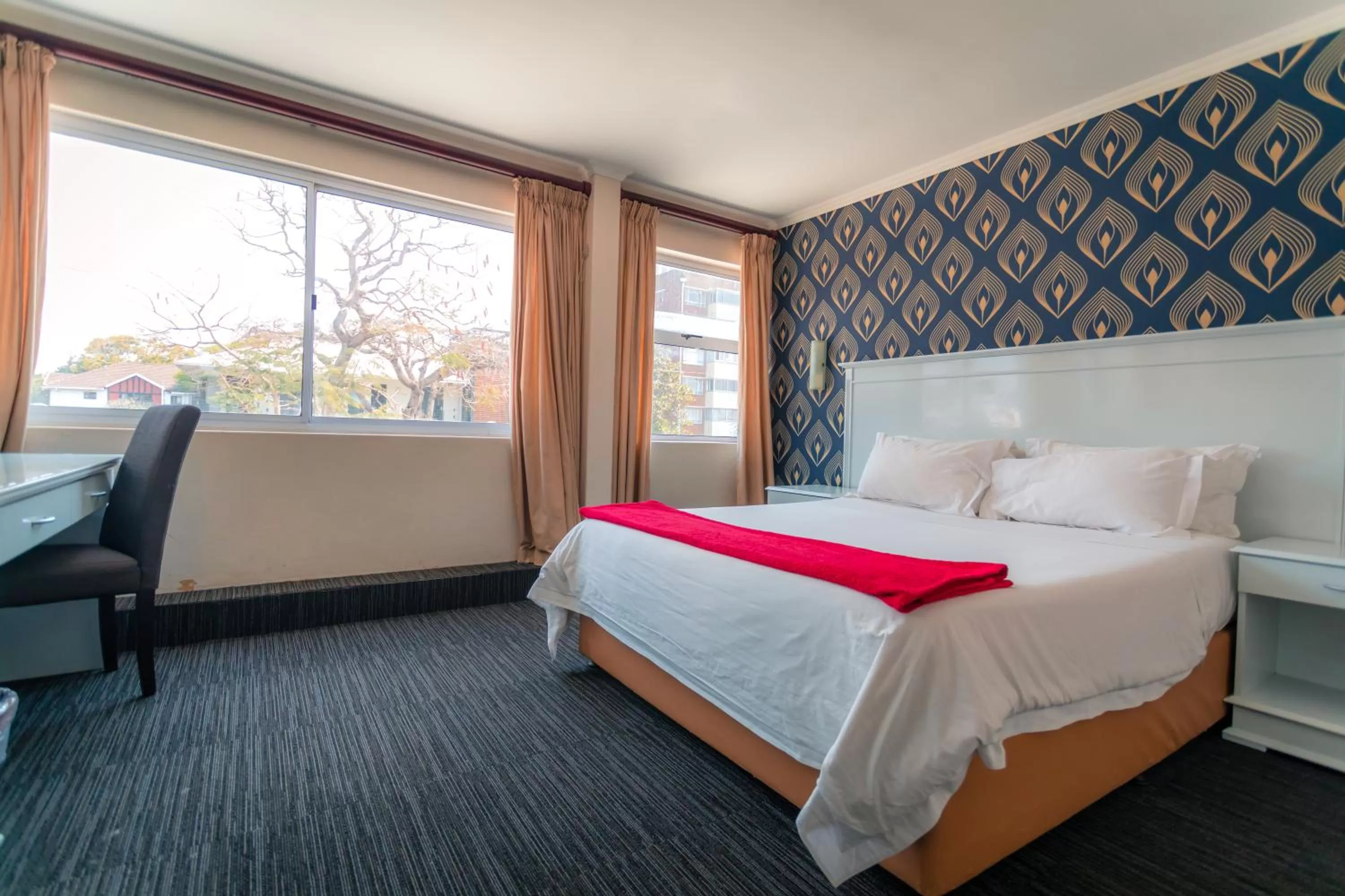 Bedroom, Bed in Florida Park Hotel, Florida Road