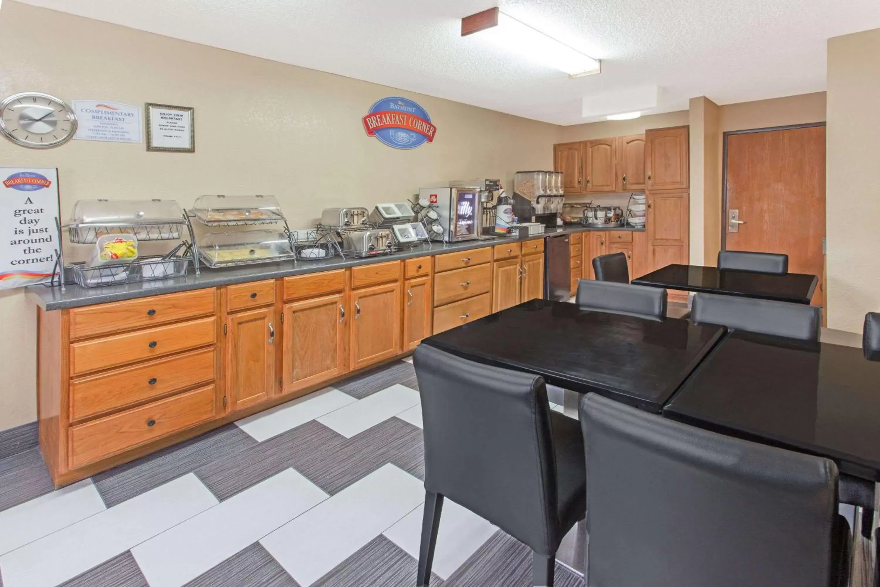 Restaurant/places to eat in Baymont by Wyndham Smyrna Restaurant/places to eat in Baymont by Wyndham Smyrna