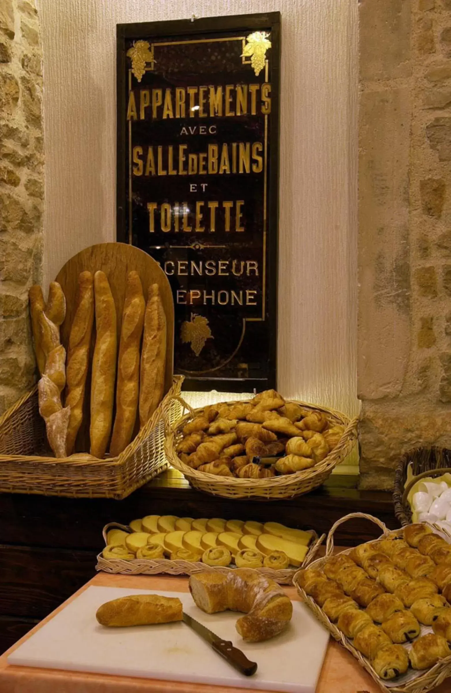 Food and drinks in Oceania Le Jura Dijon