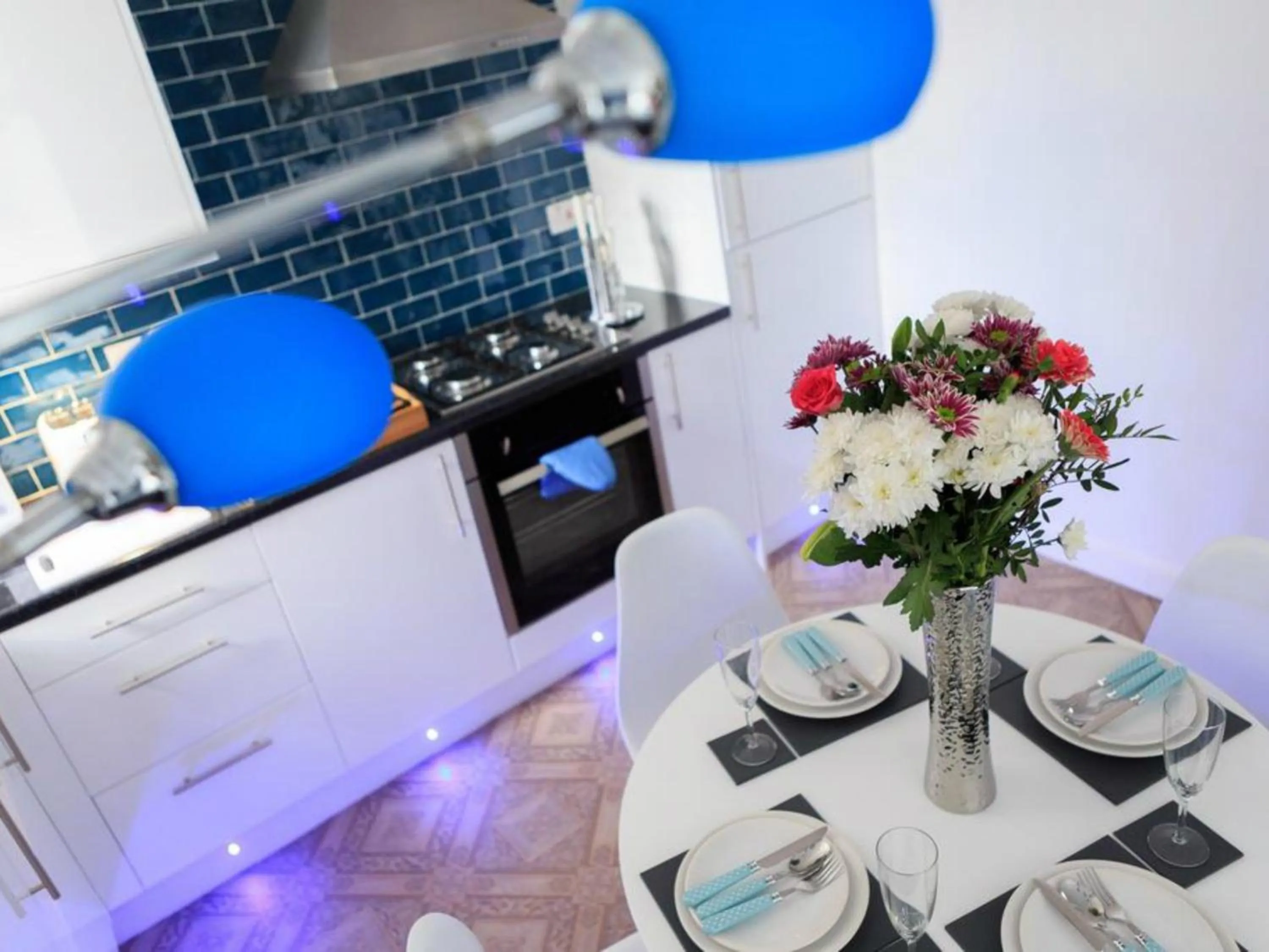 Kitchen or kitchenette in Live in Leeds Grange Apartments