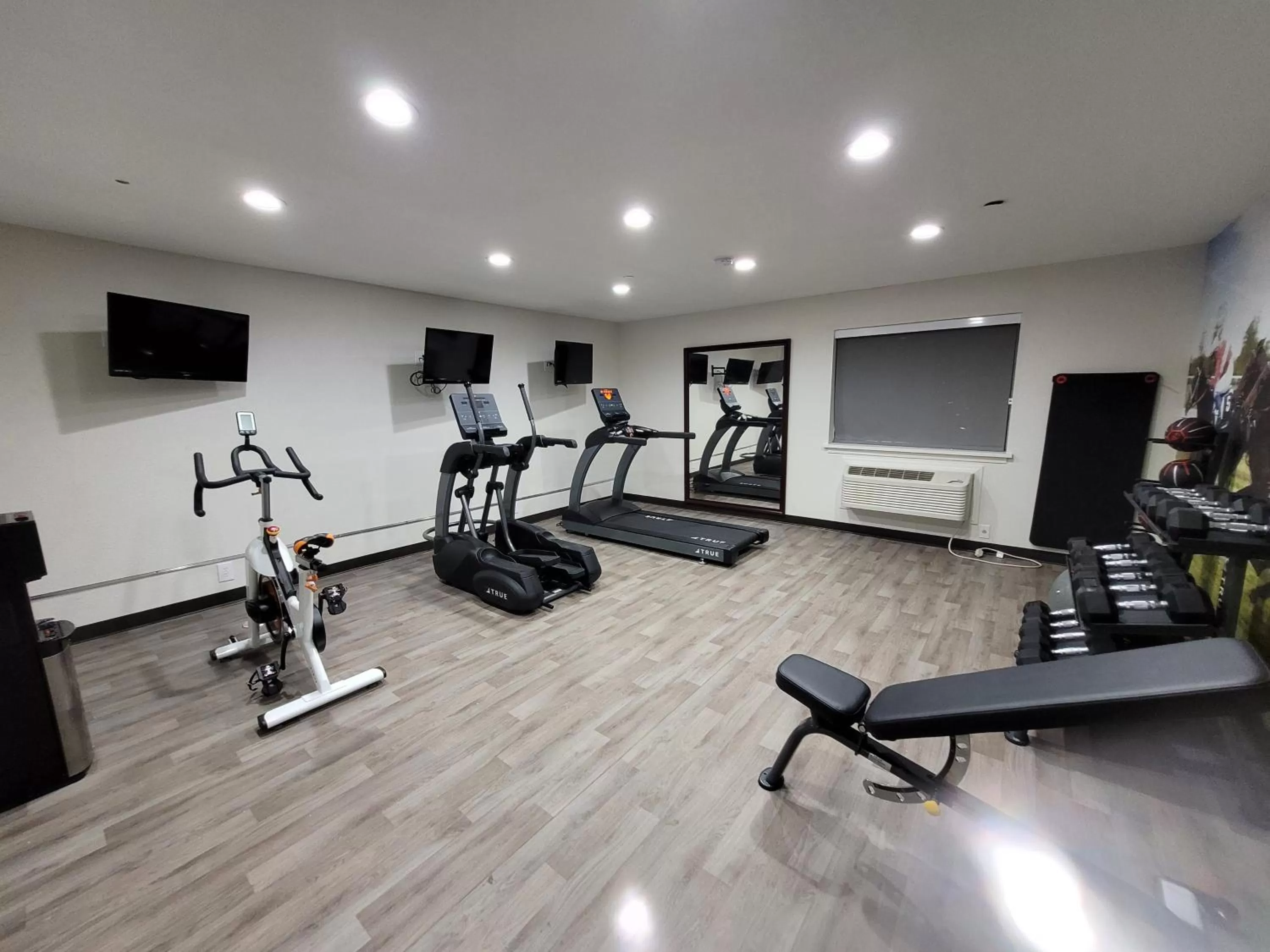 Fitness centre/facilities in Clarion Pointe Harrodsburg-Danville
