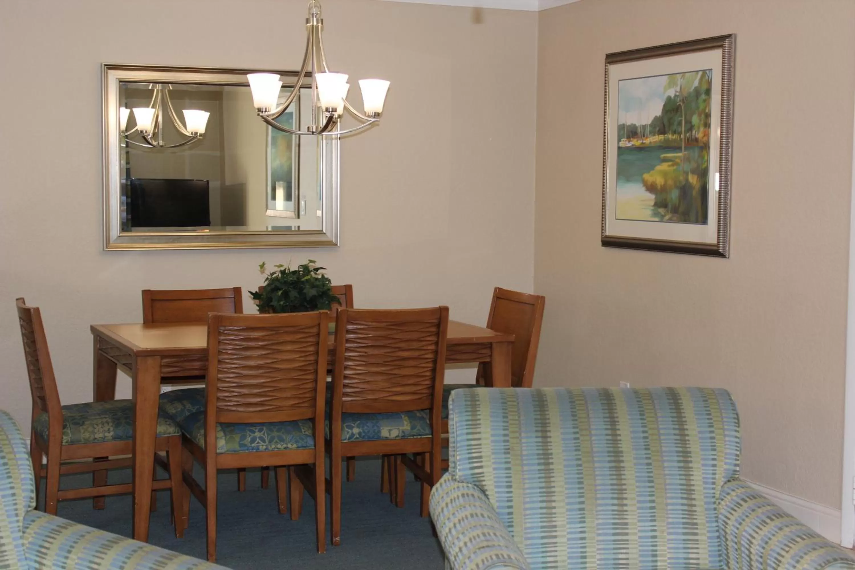 Dining area in Blue Tree Resort at Lake Buena Vista