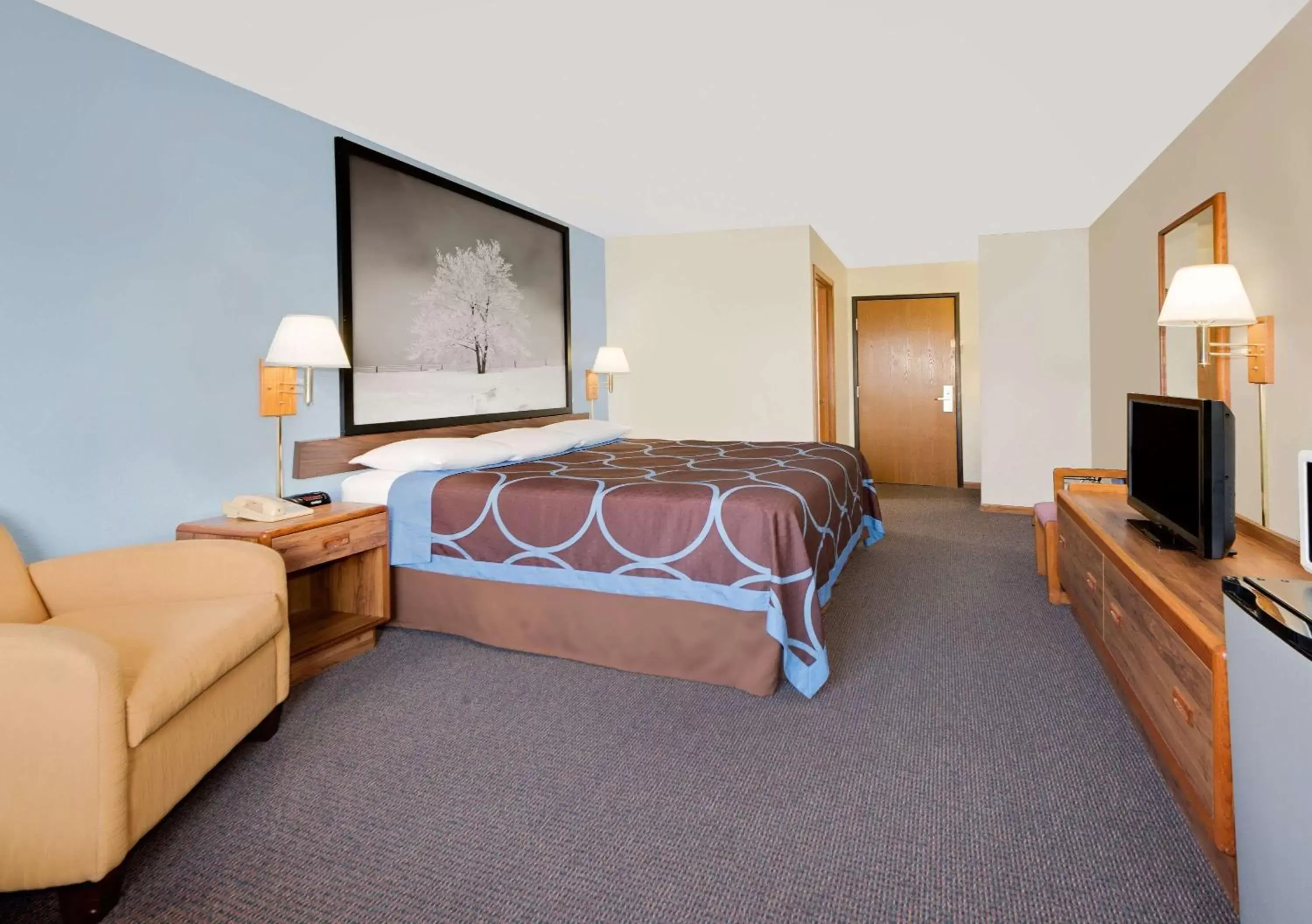 Photo of the whole room, Bed in Super 8 by Wyndham Centerville