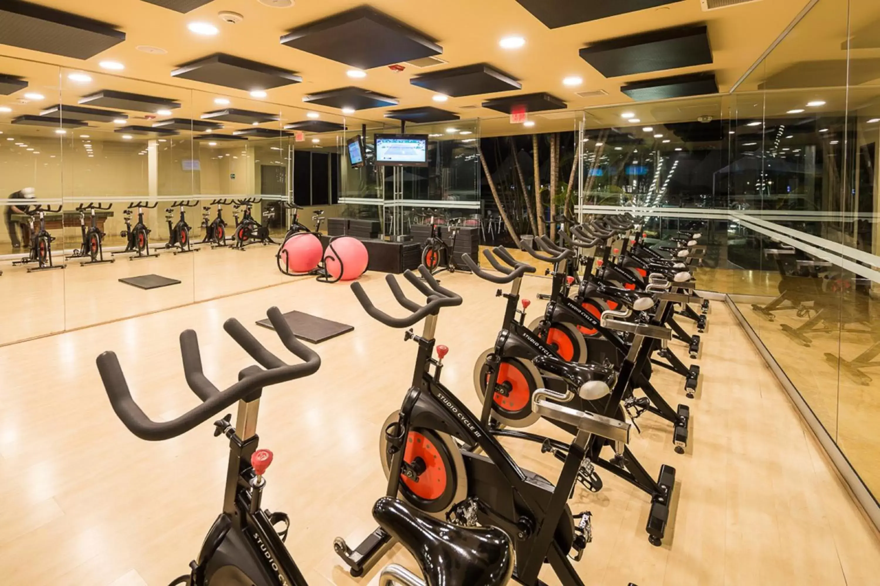 Fitness centre/facilities, Fitness Center/Facilities in Hotel Intercontinental Medellín, an IHG Hotel