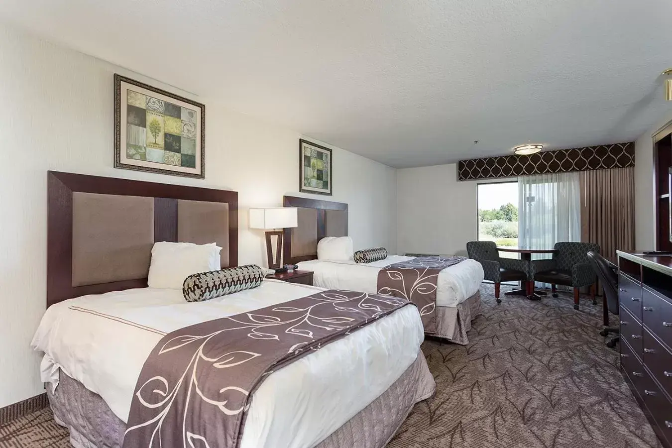 TV and multimedia in Shilo Inn Suites - Idaho Falls