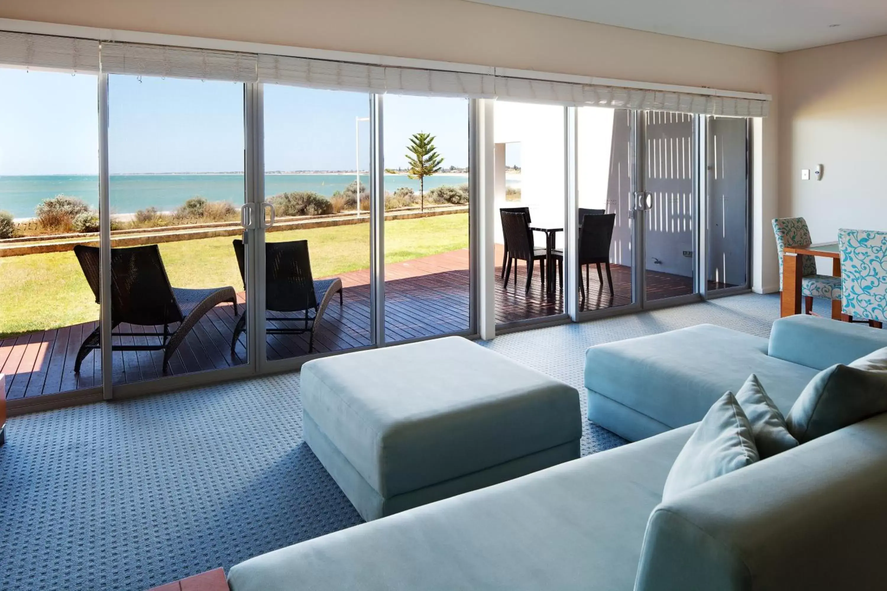 Balcony/Terrace, Seating Area in Seashells Mandurah