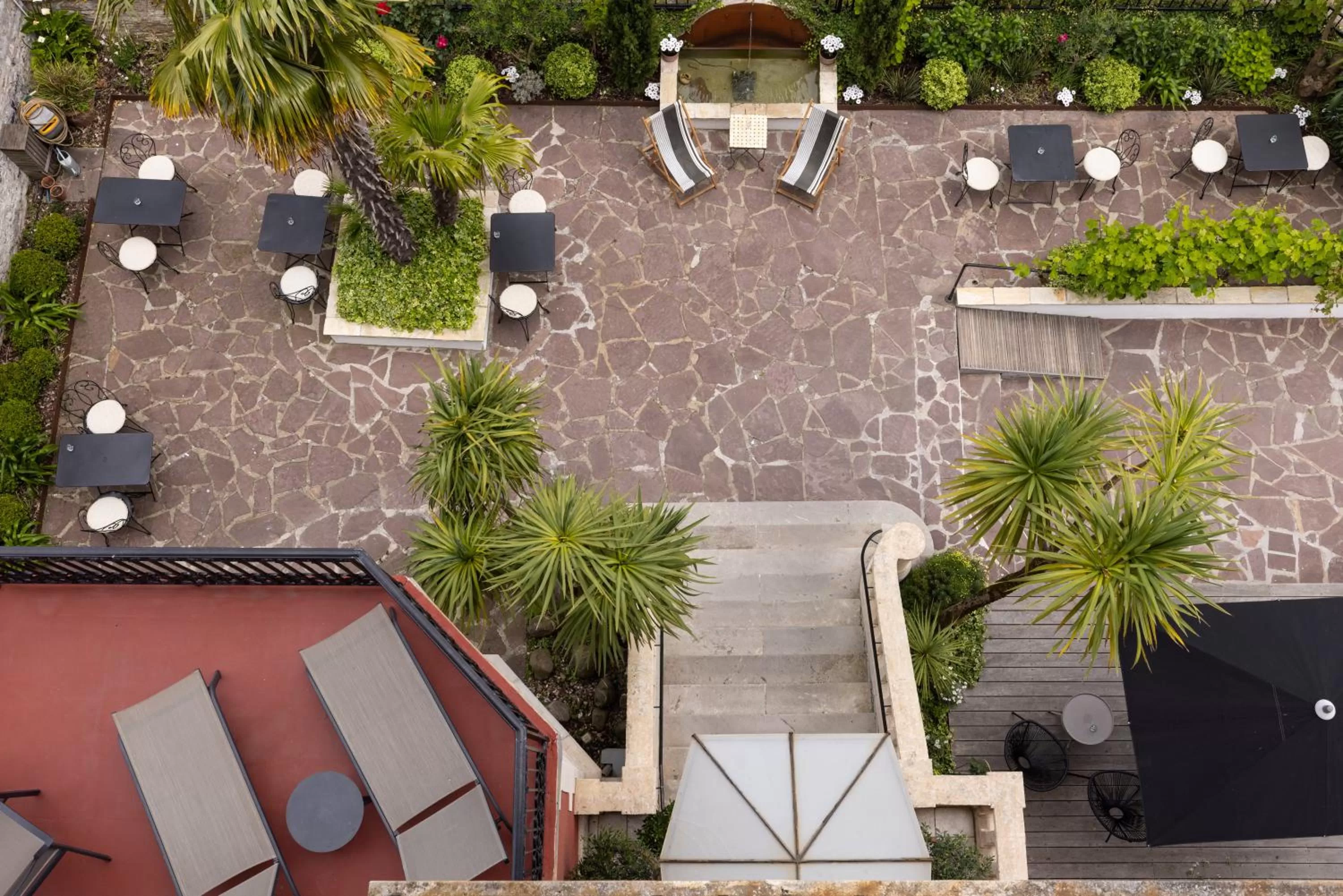 Garden in Hôtel & Espace Bien-être La Maison du Lierre