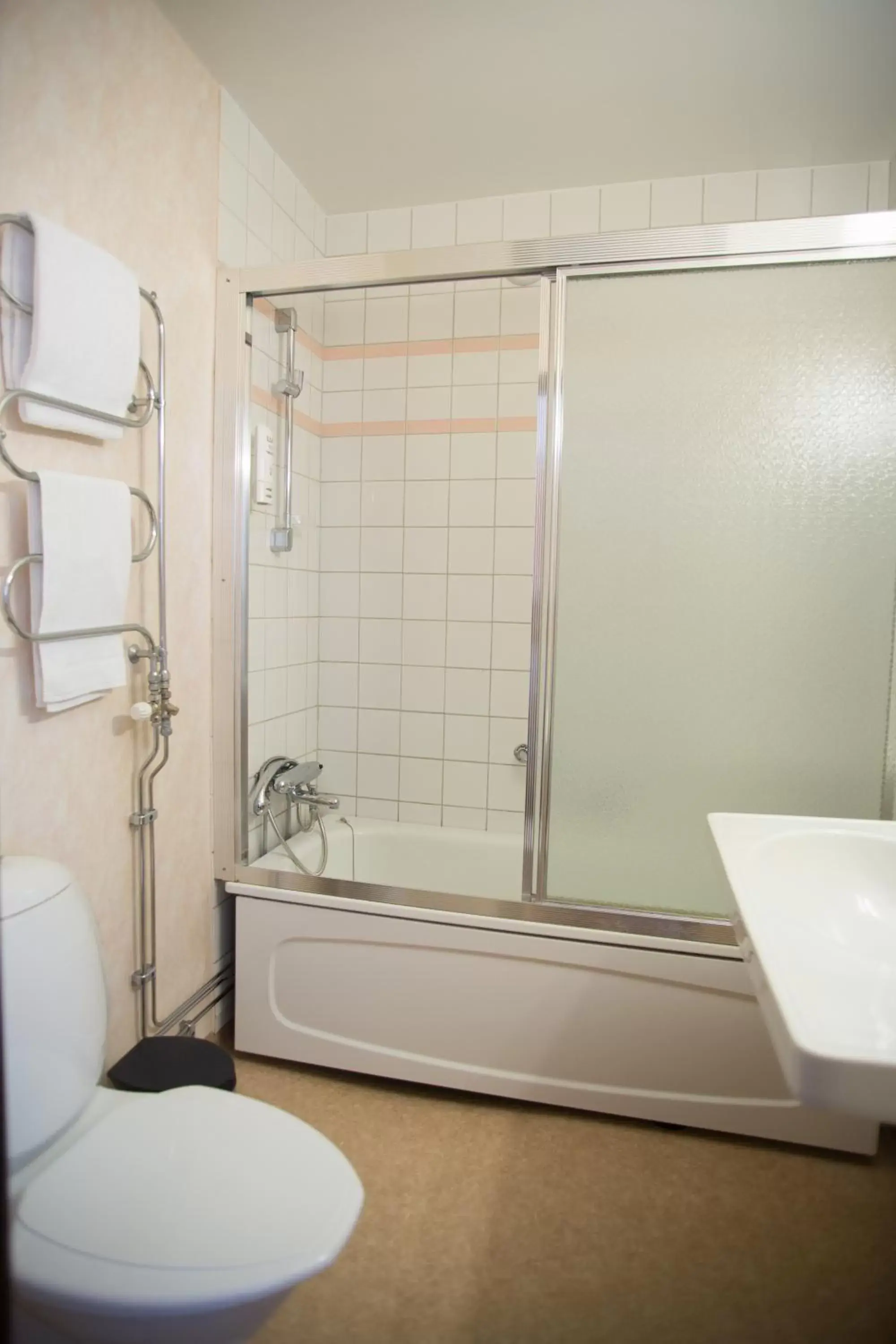 Shower, Bathroom in Best Western Hotell SoderH