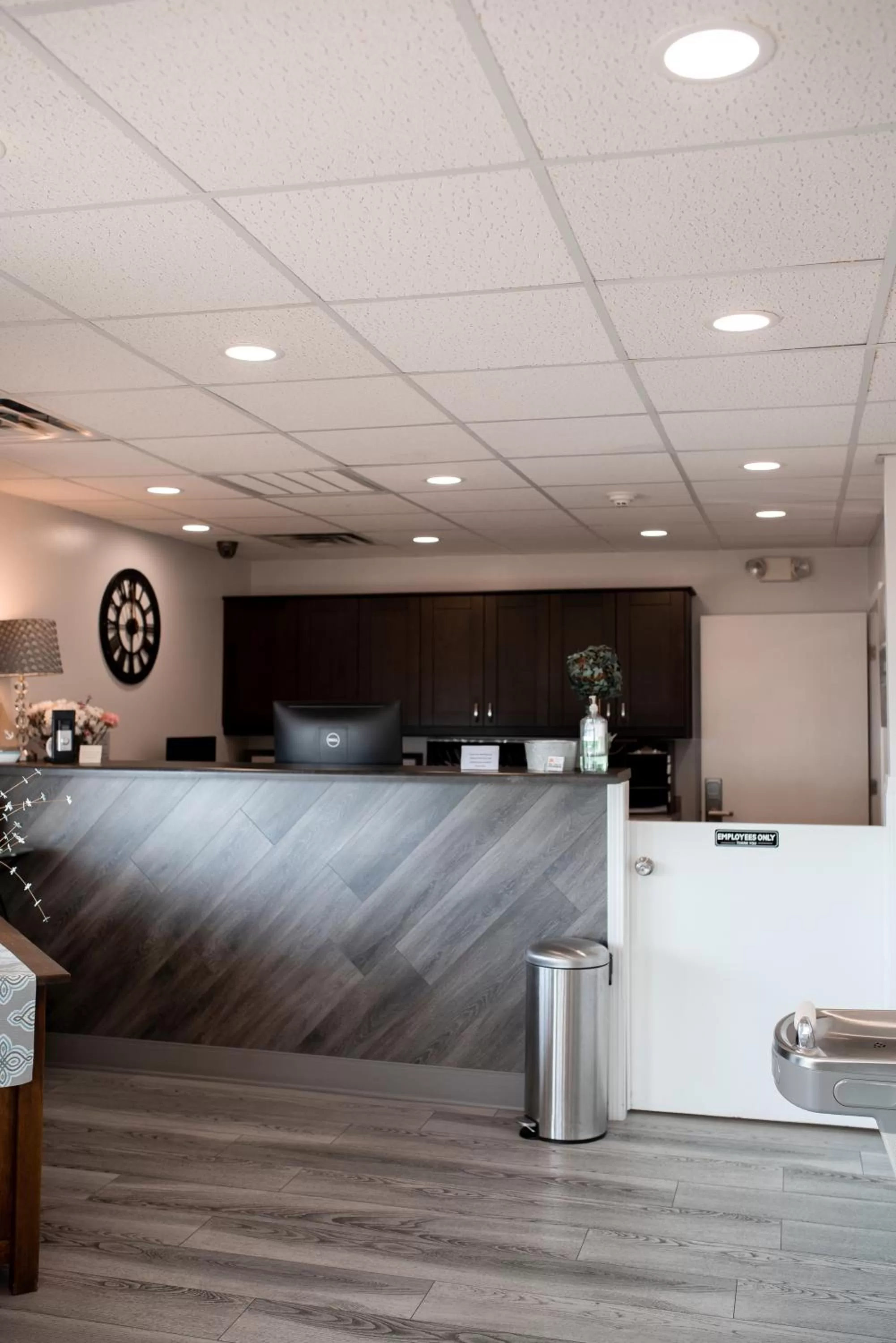 Property building in West Bank Inn