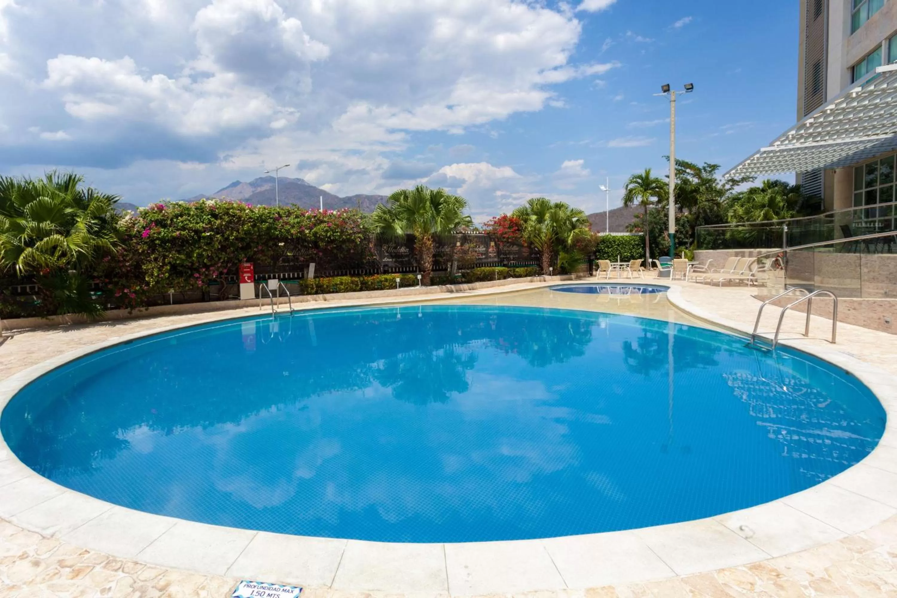 Pool view in Sonesta Valledupar
