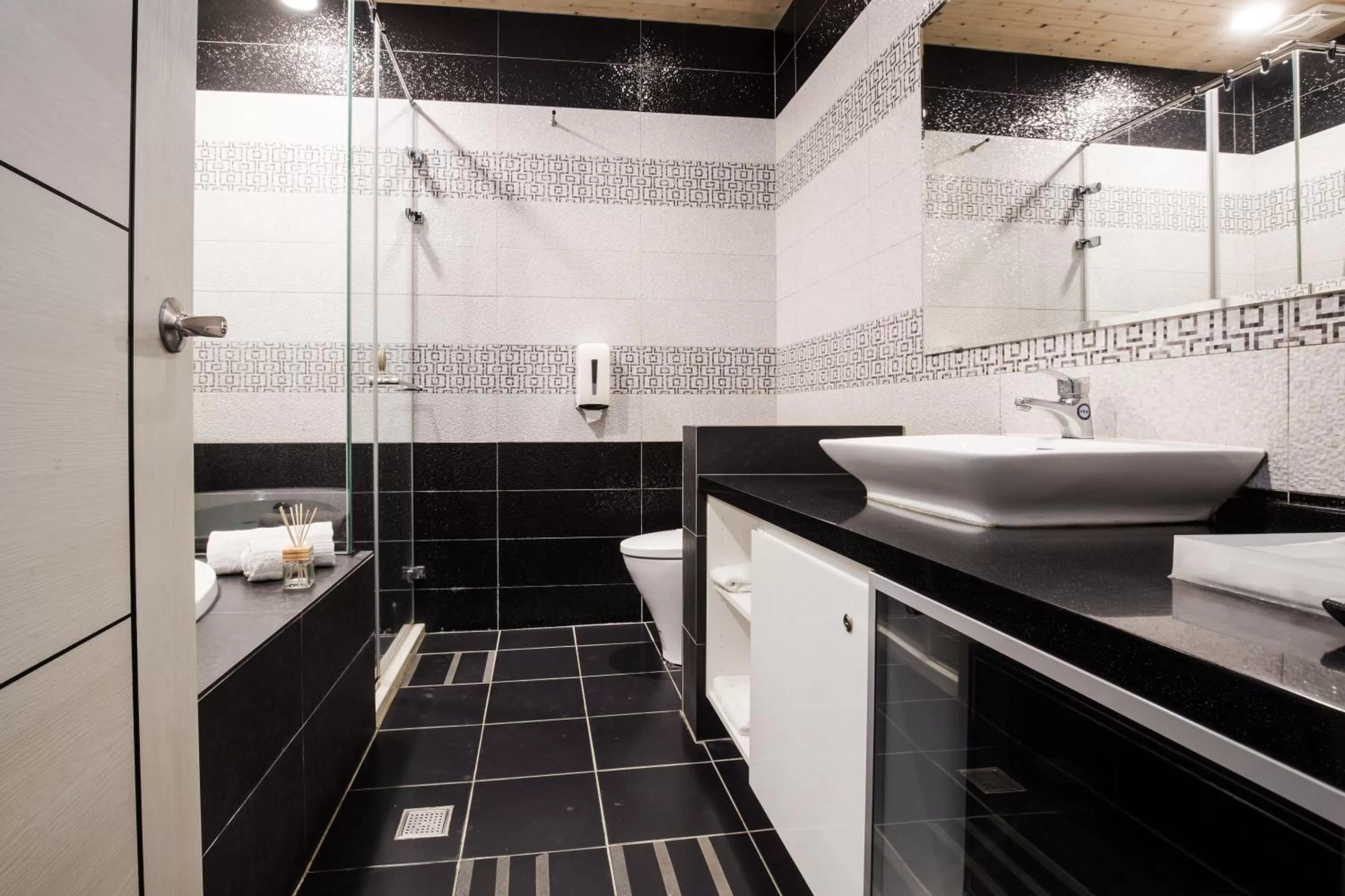 Bathroom in Duo Romance Hotel