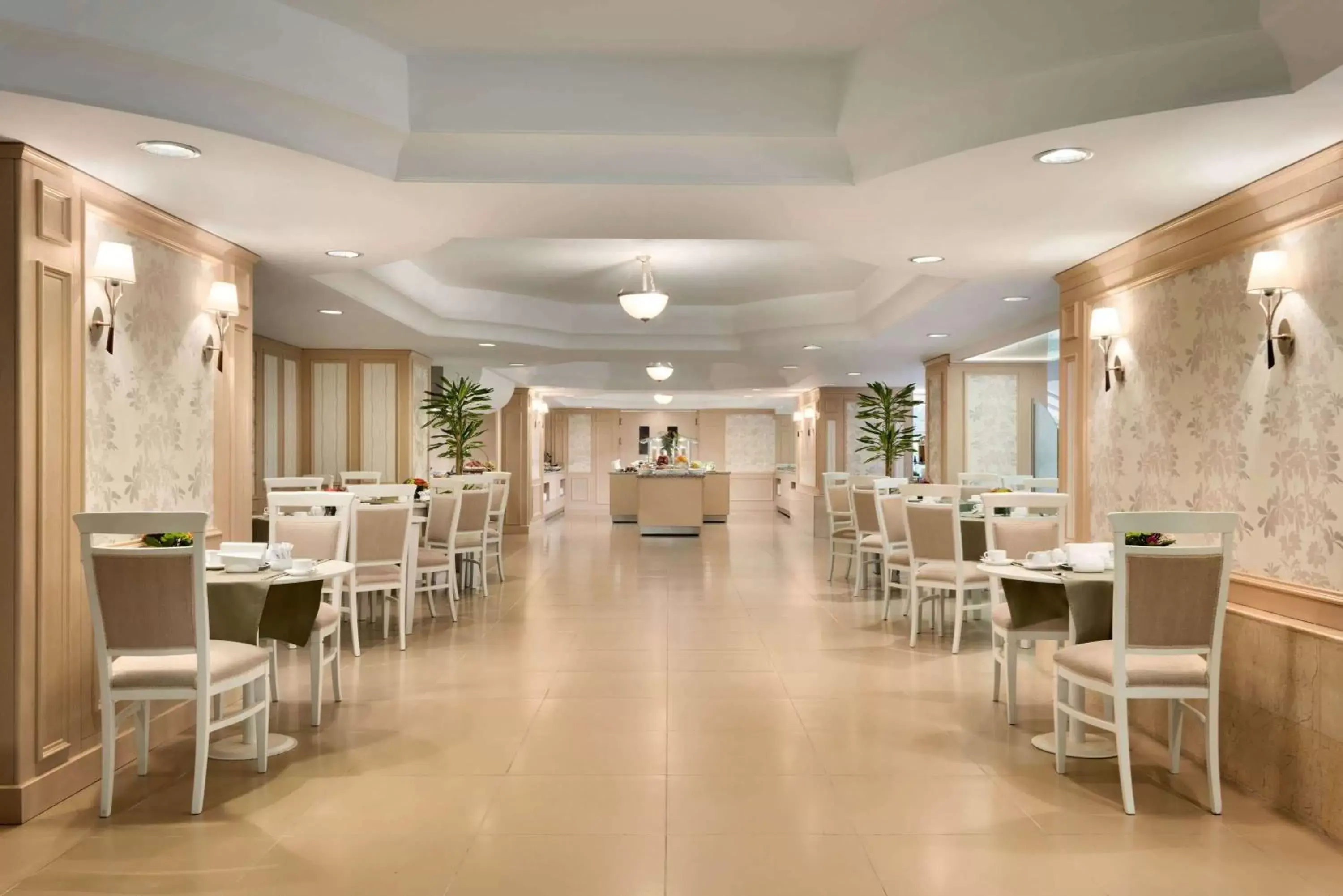 Restaurant/Places to Eat in Wyndham Tashkent