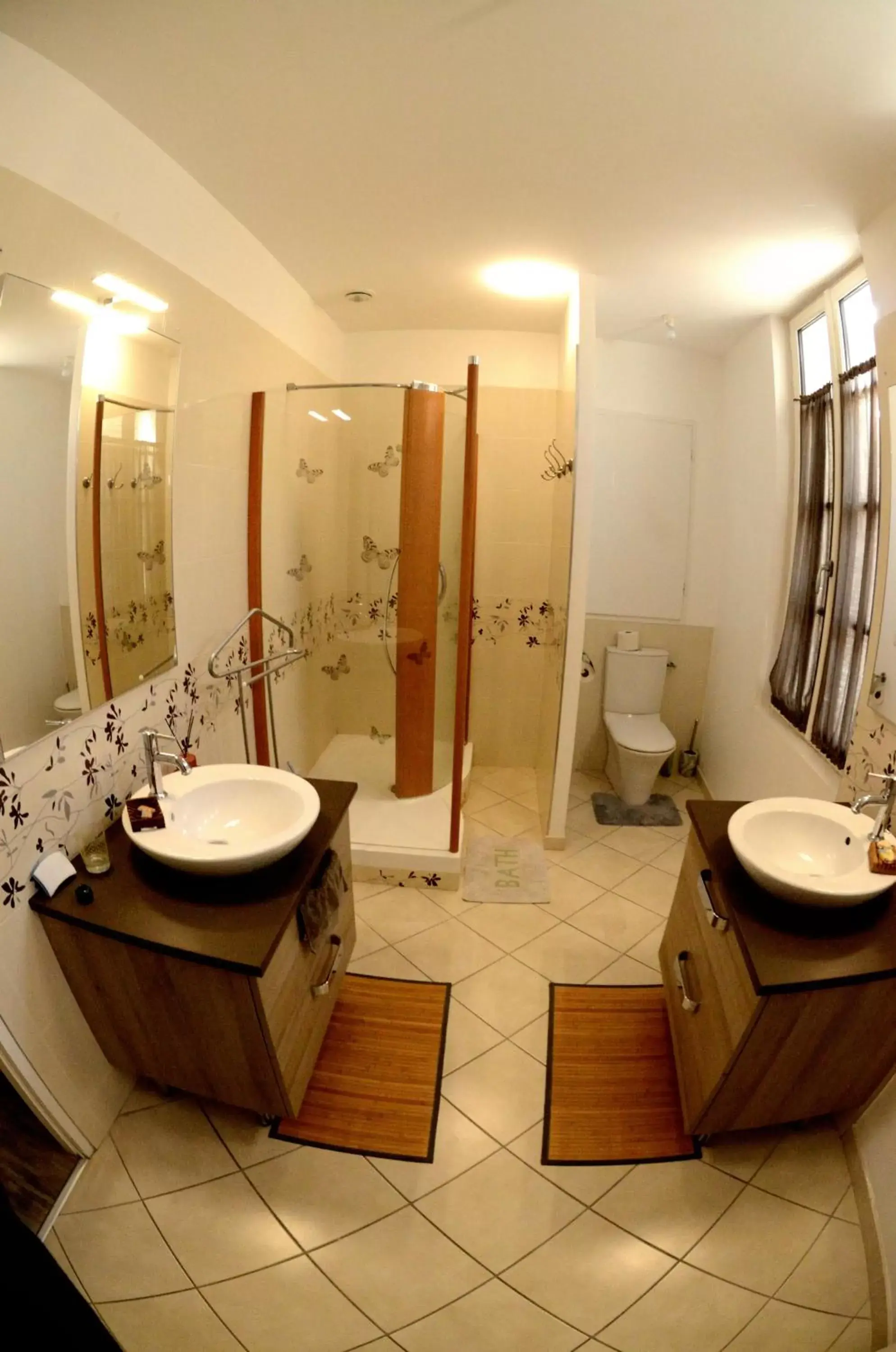 Property building, Bathroom in La Belle Etoile