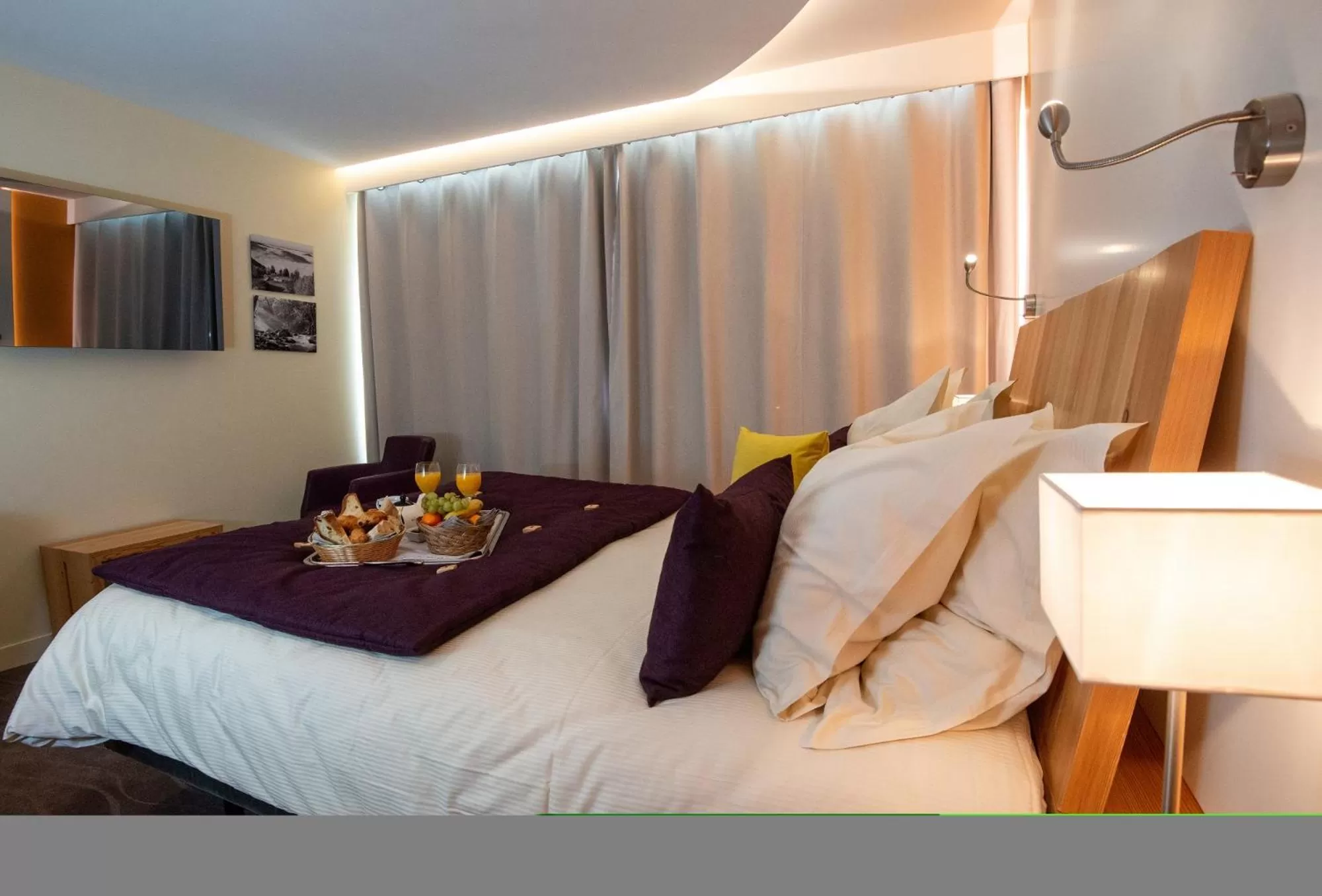 Twin Room in Hotel Les Vallées Labellemontagne