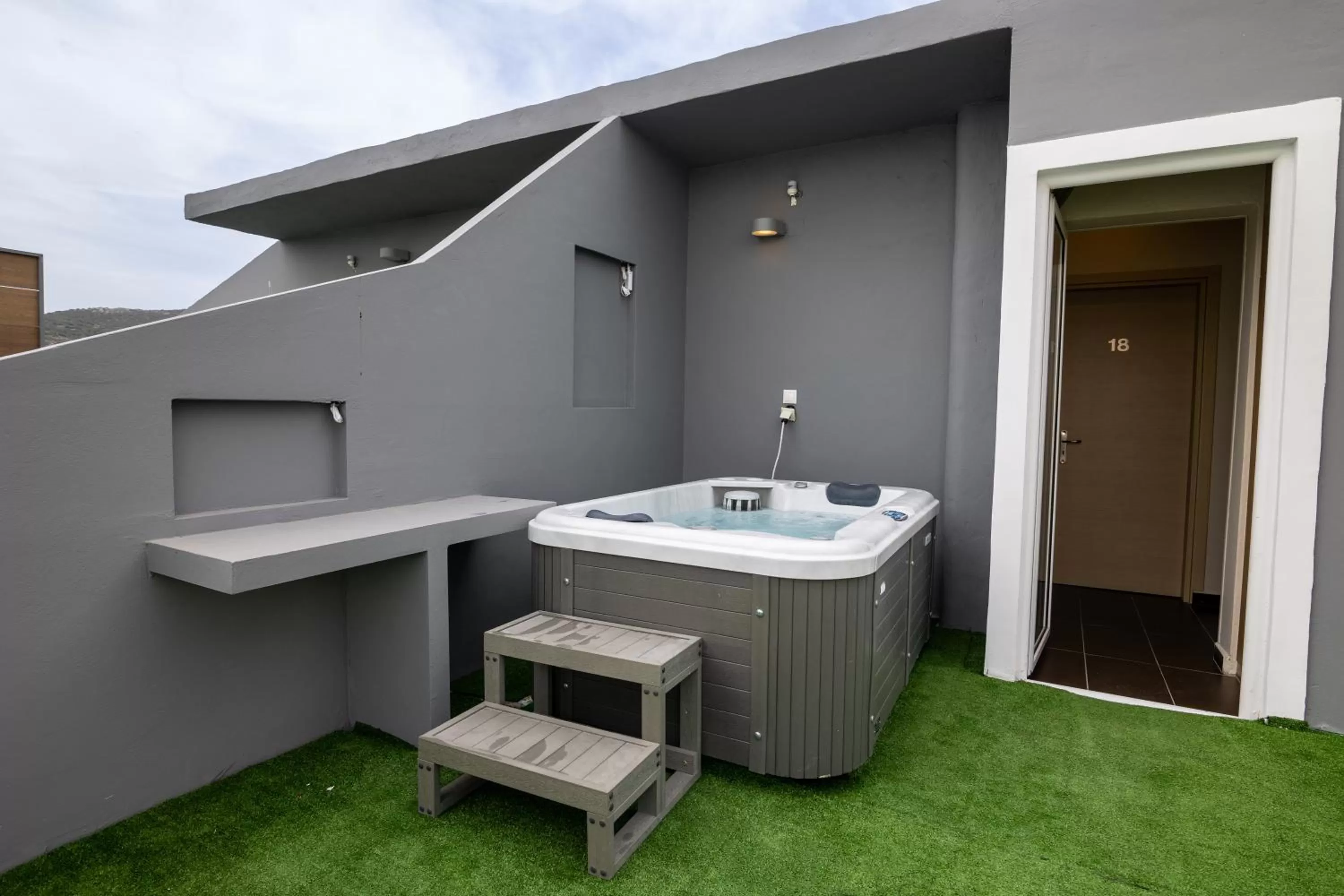 Votsalakia Hotel & Luxury Apartments