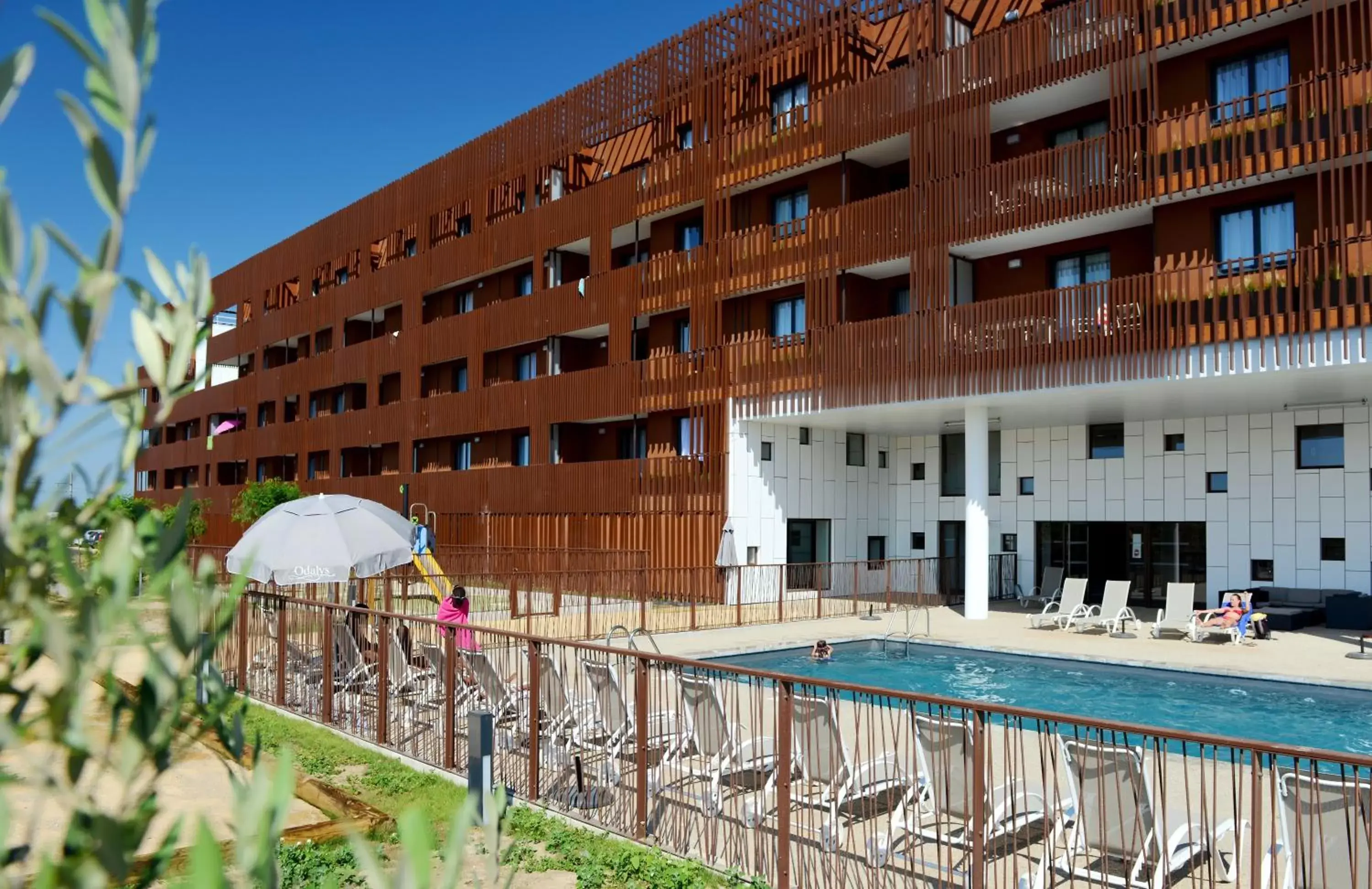 Facade/entrance, Swimming Pool in Résidence Odalys Terra Gaia