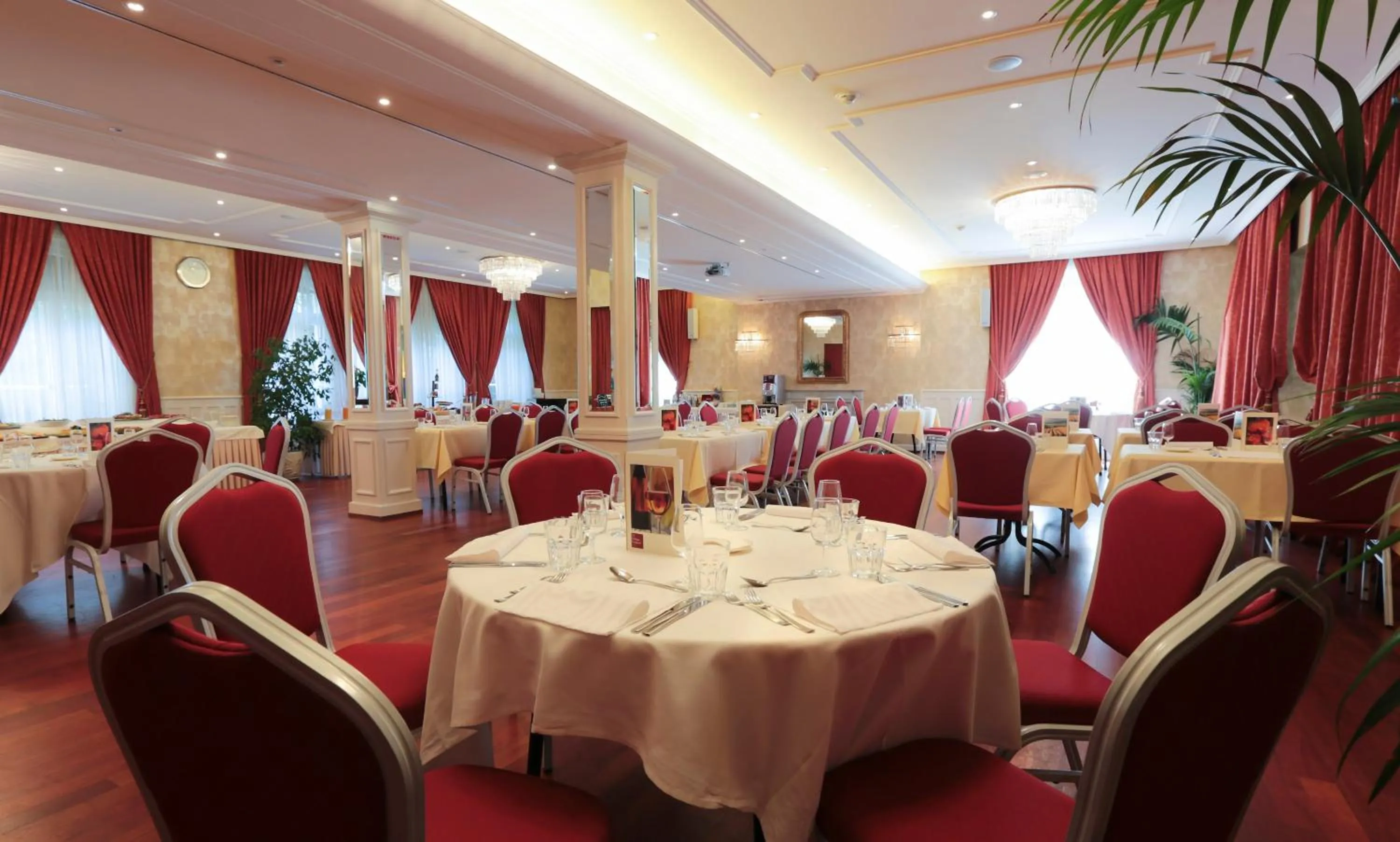 Restaurant/places to eat in Hôtel la Prairie