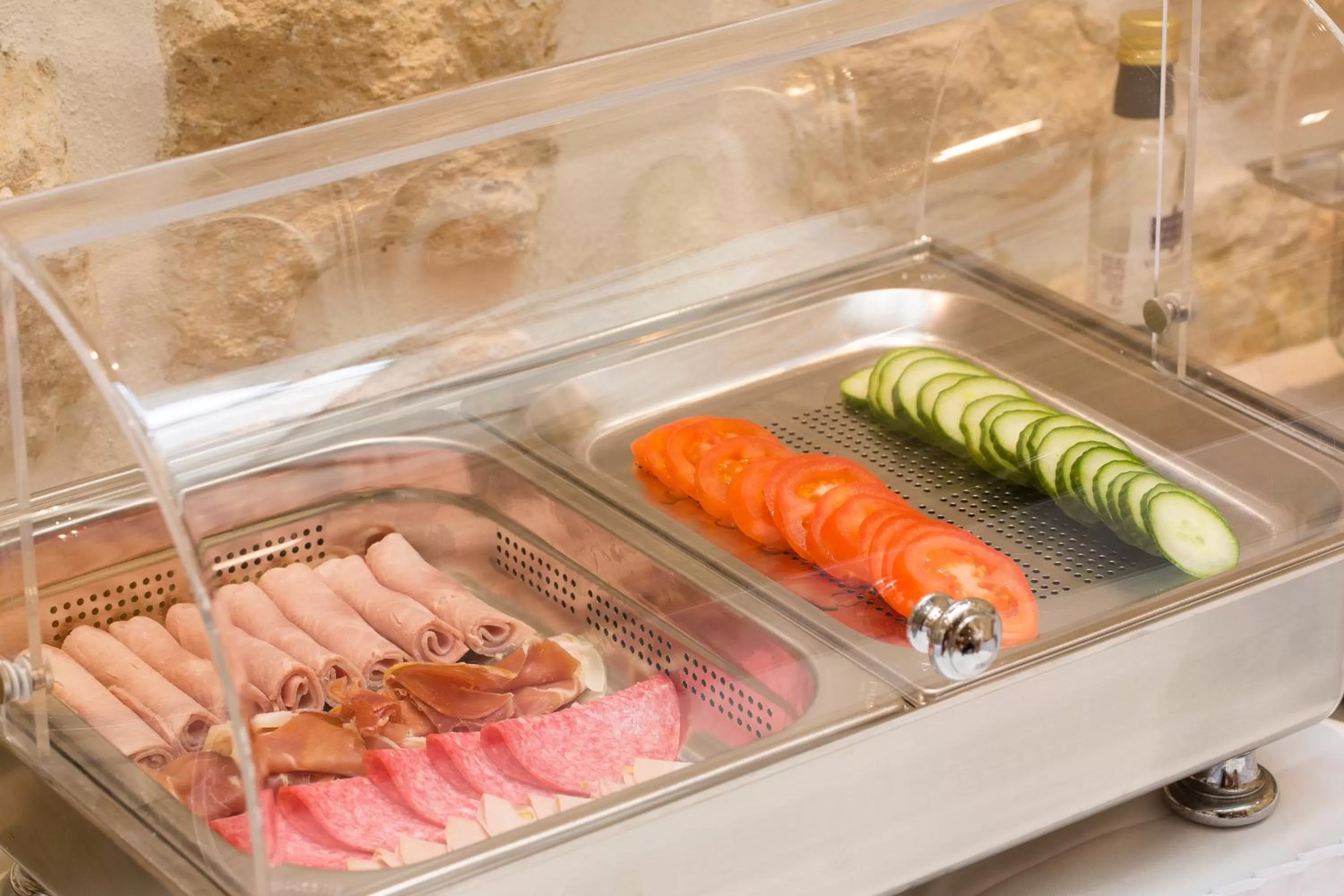 Food in Académie Hôtel Saint Germain