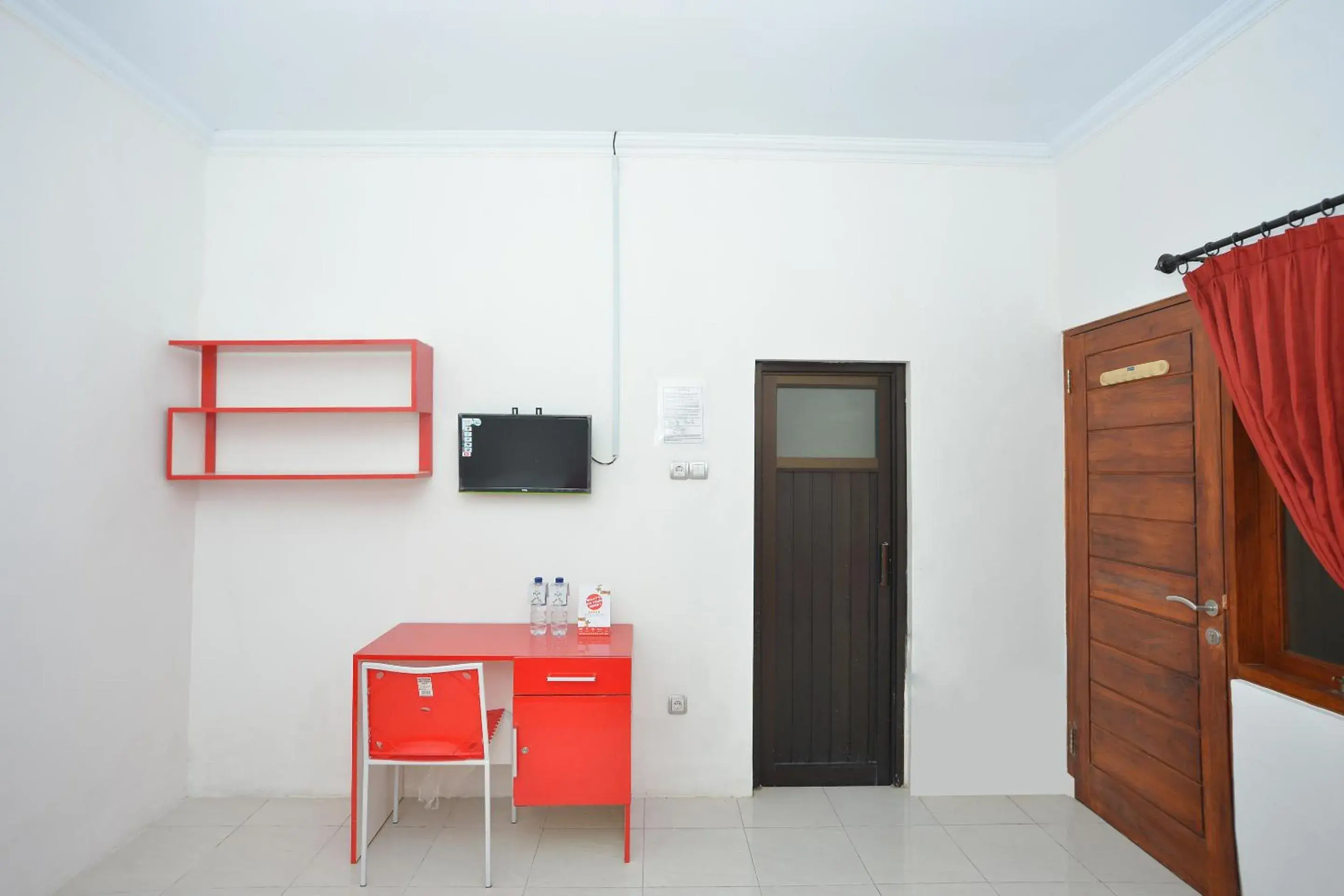 TV and multimedia, TV/Entertainment Center in OYO 745 Griya Jasmine Syariah