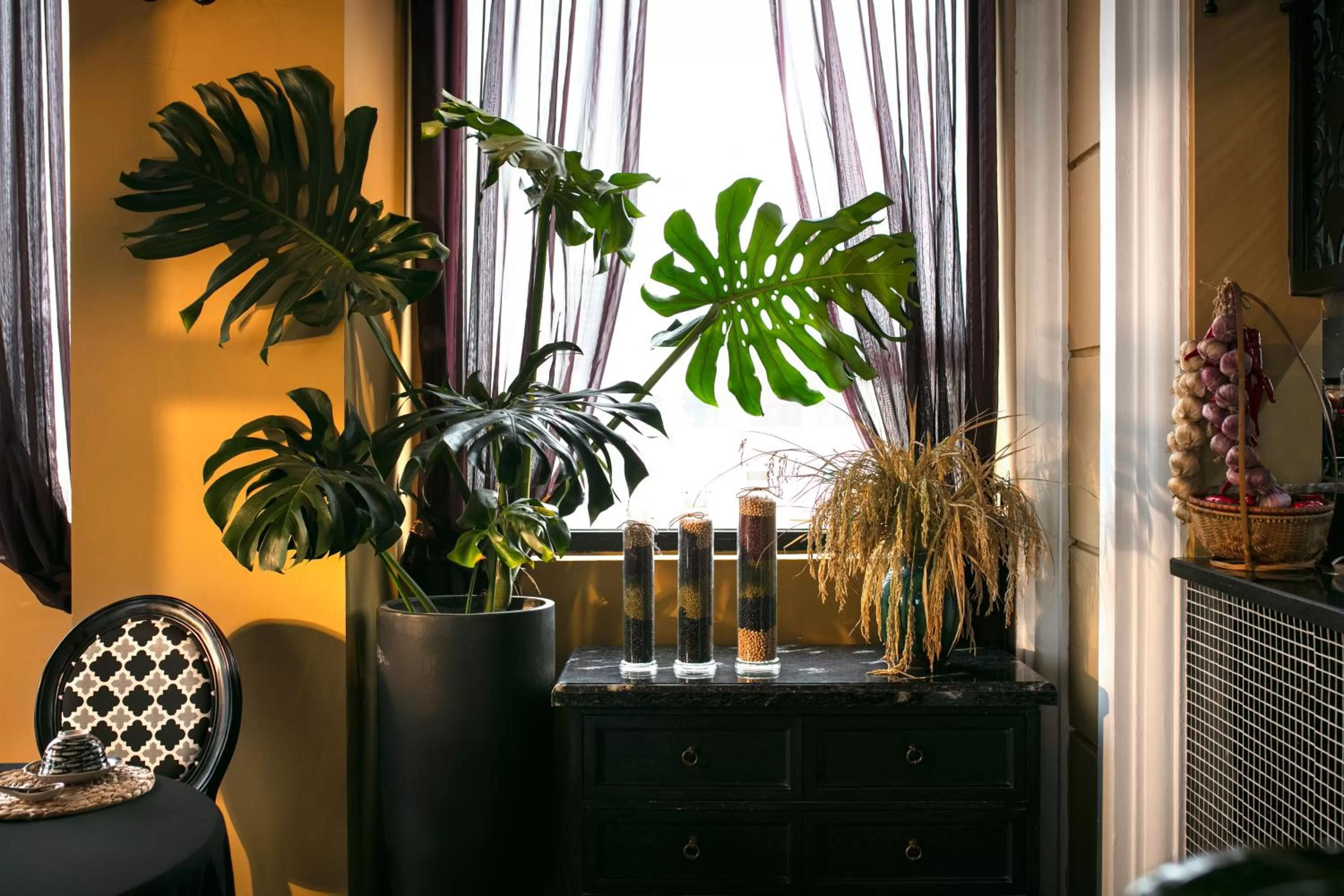 Seating area in JM Marvel Hotel & Spa