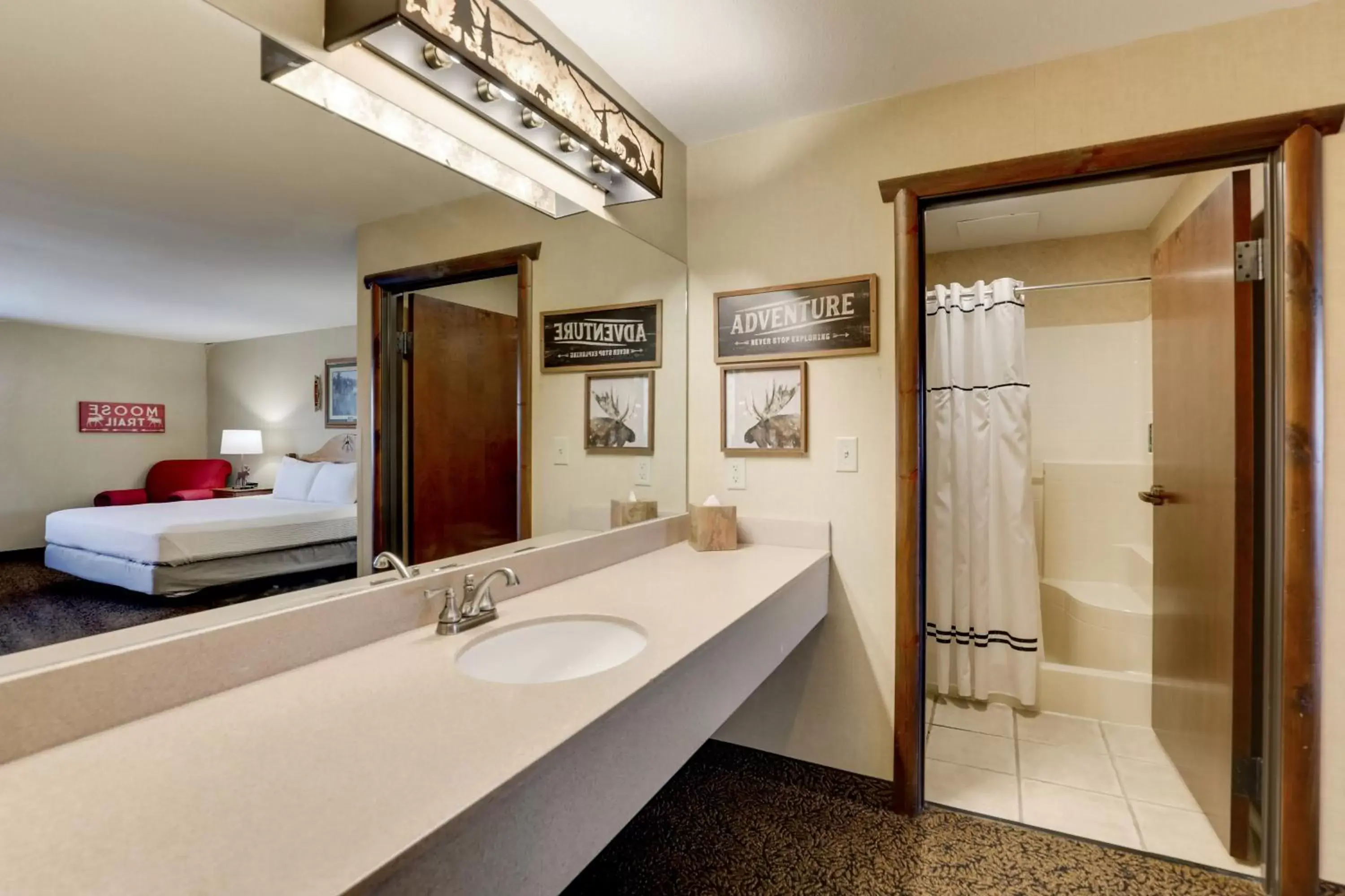 Bathroom in Stoney Creek Hotel Columbia