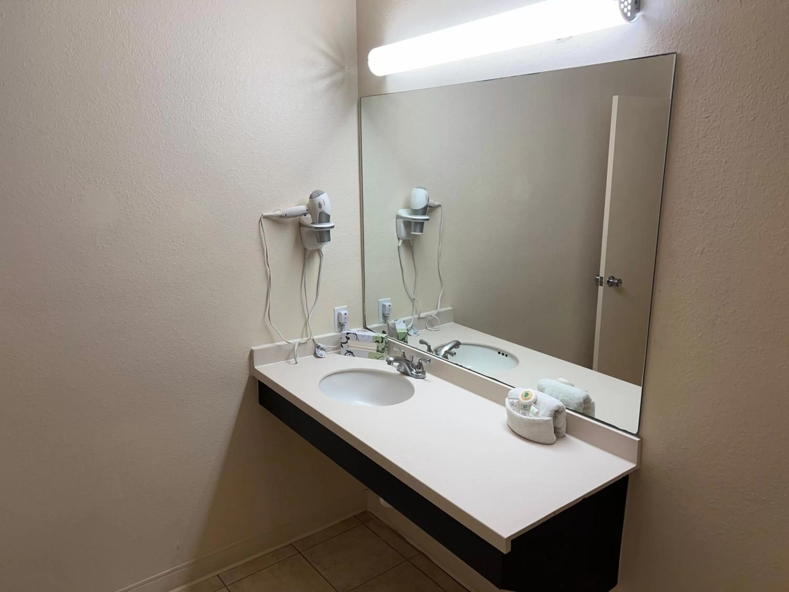 Bathroom in Sunchase Inn & Suites