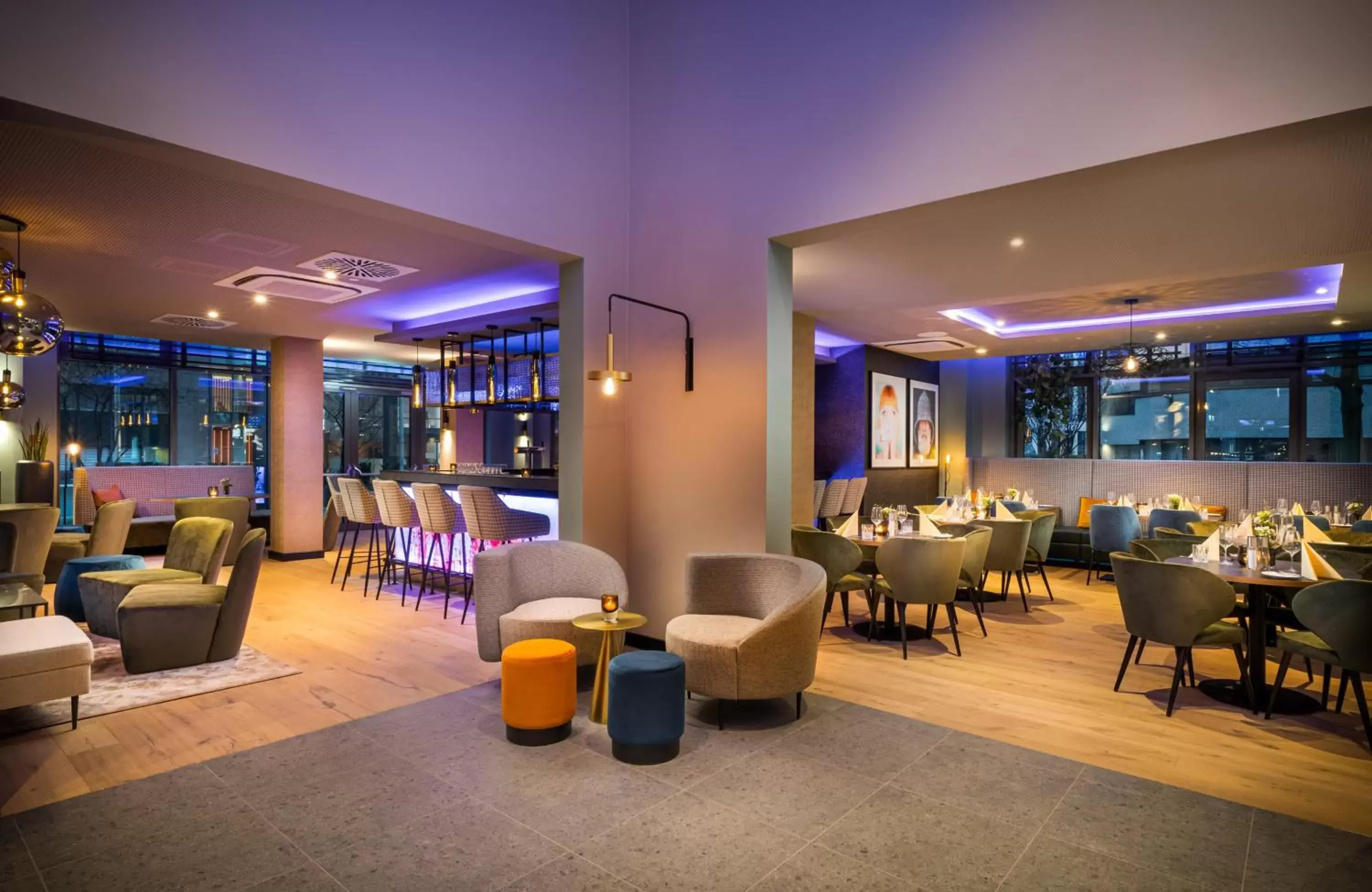 Lounge or bar in Leonardo Hotel Eschborn Frankfurt