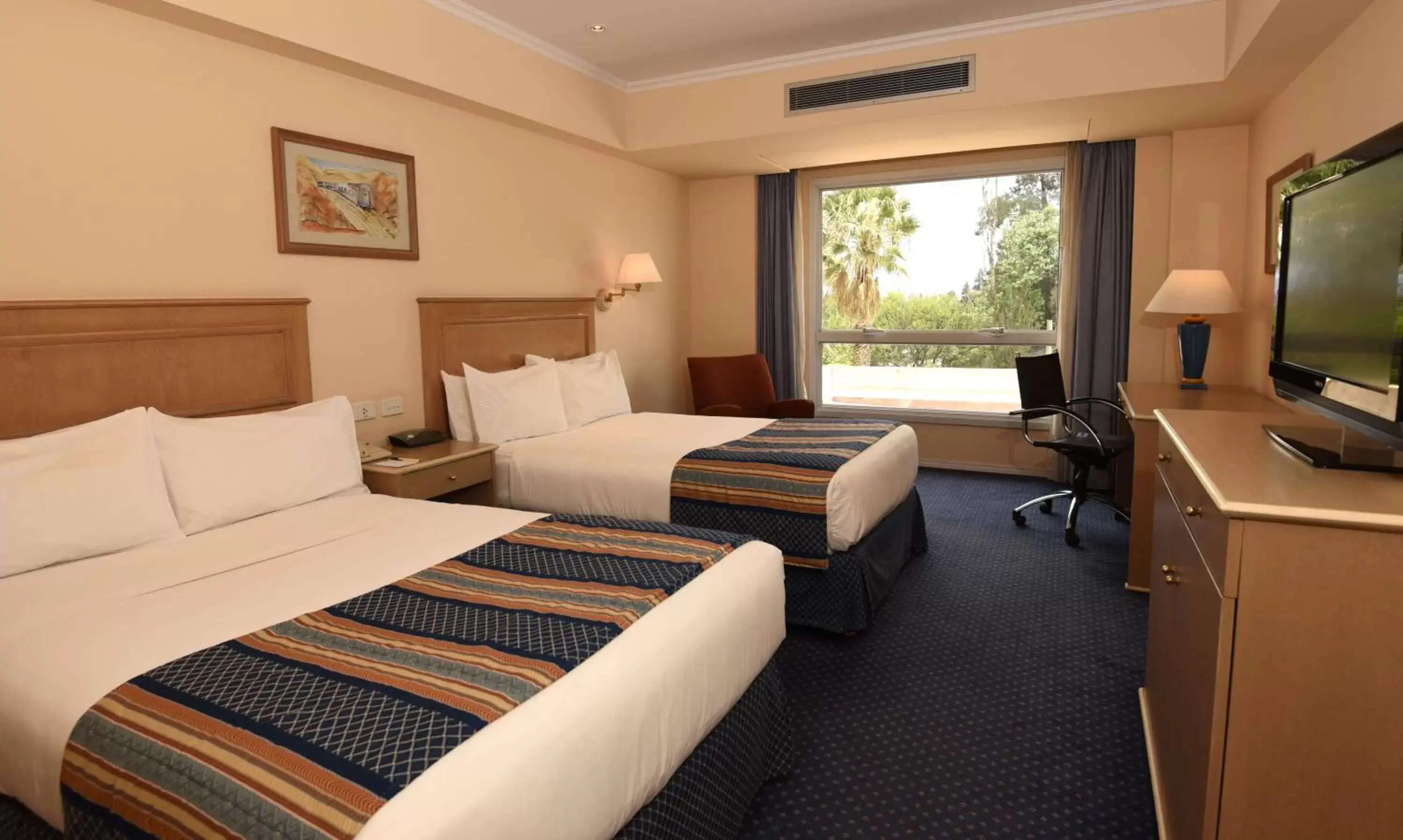 Photo of the whole room, Bed in Holiday Inn Cordoba, an IHG Hotel