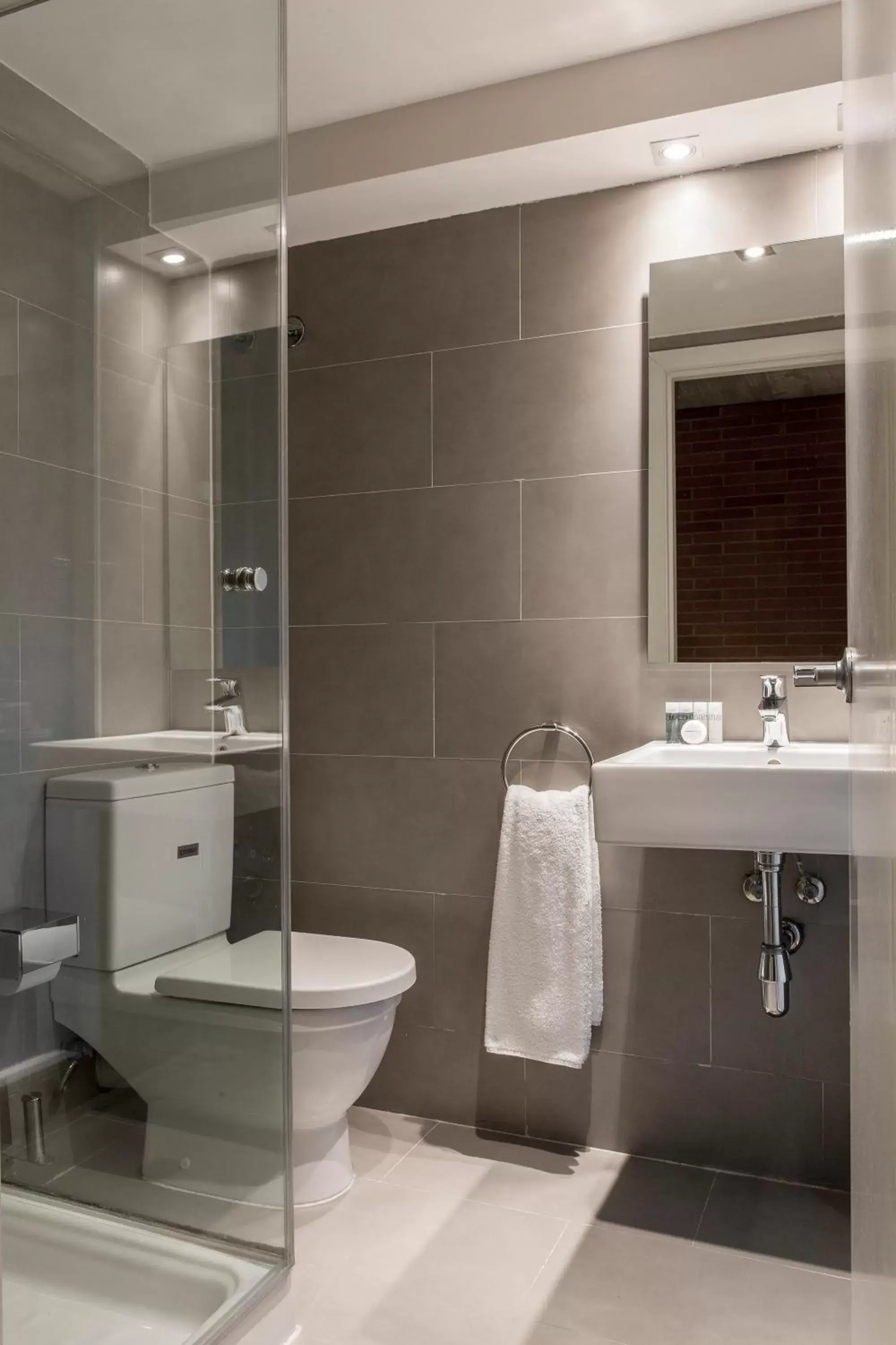 Toilet, Bathroom in Barcelona Apartment Republica