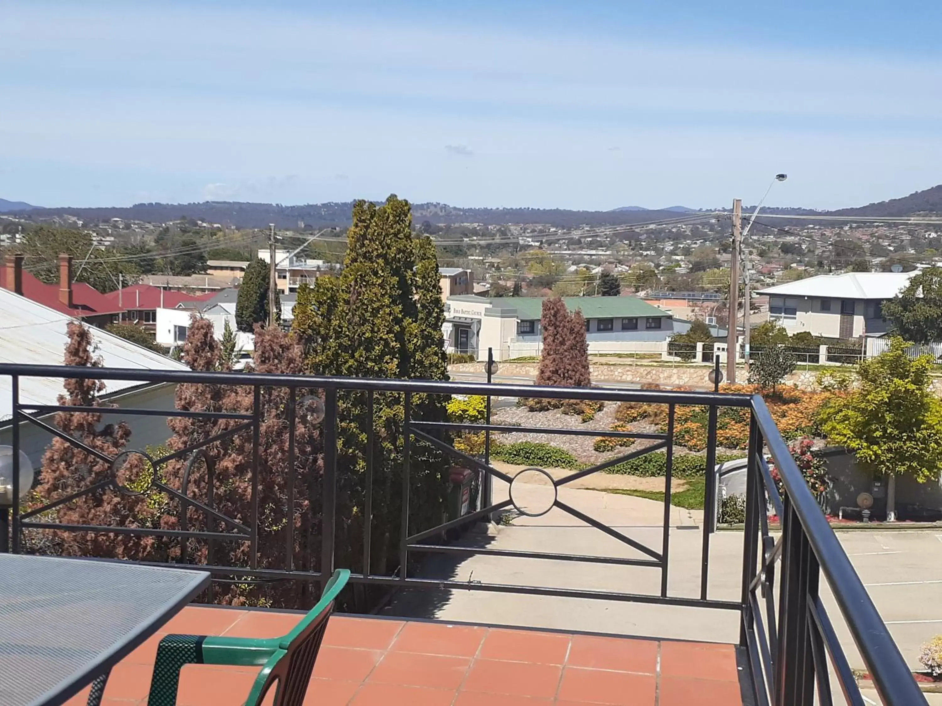 Balcony/Terrace in Crest Motor Inn