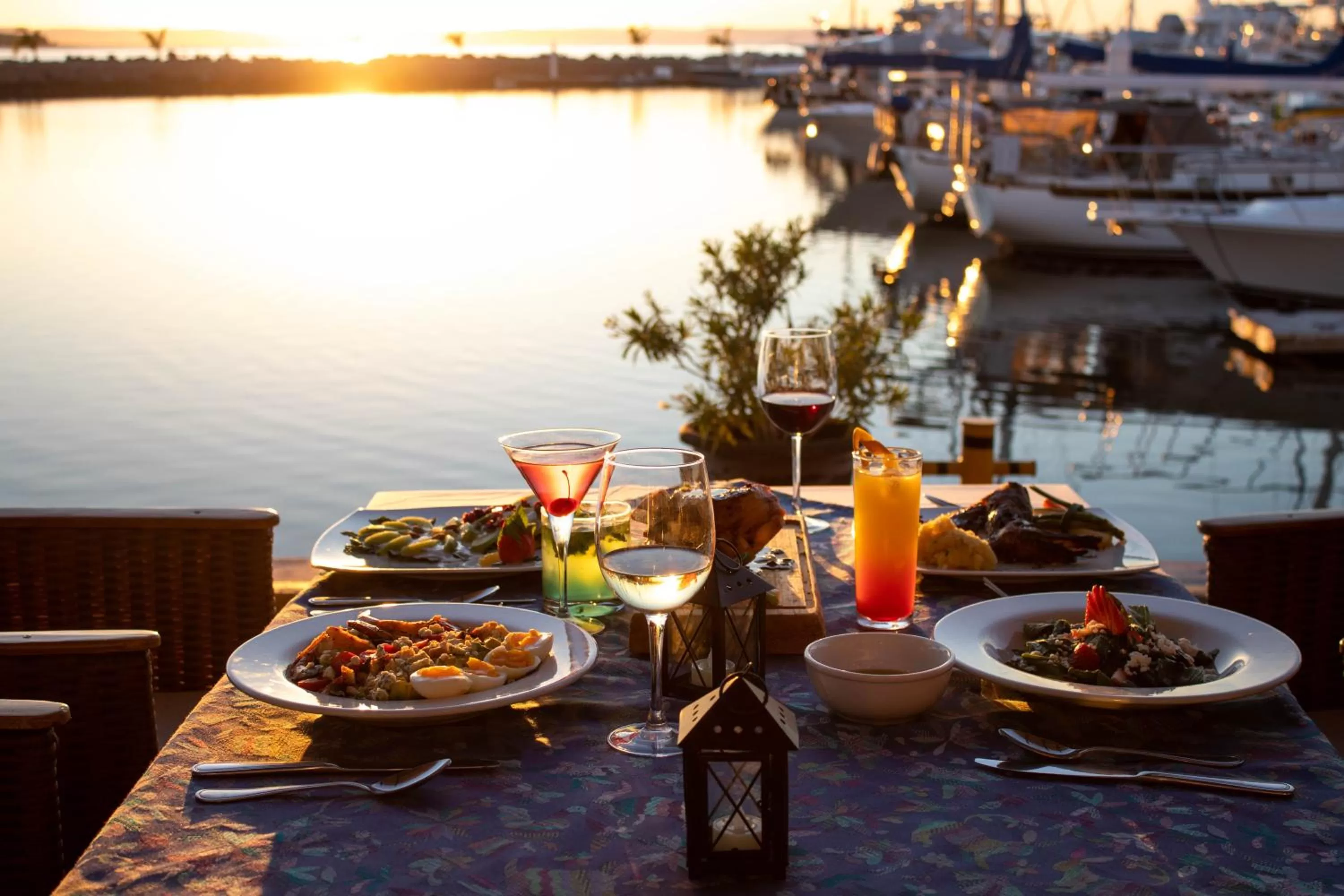 Food and drinks in The Westmarine Waterfront Hotel