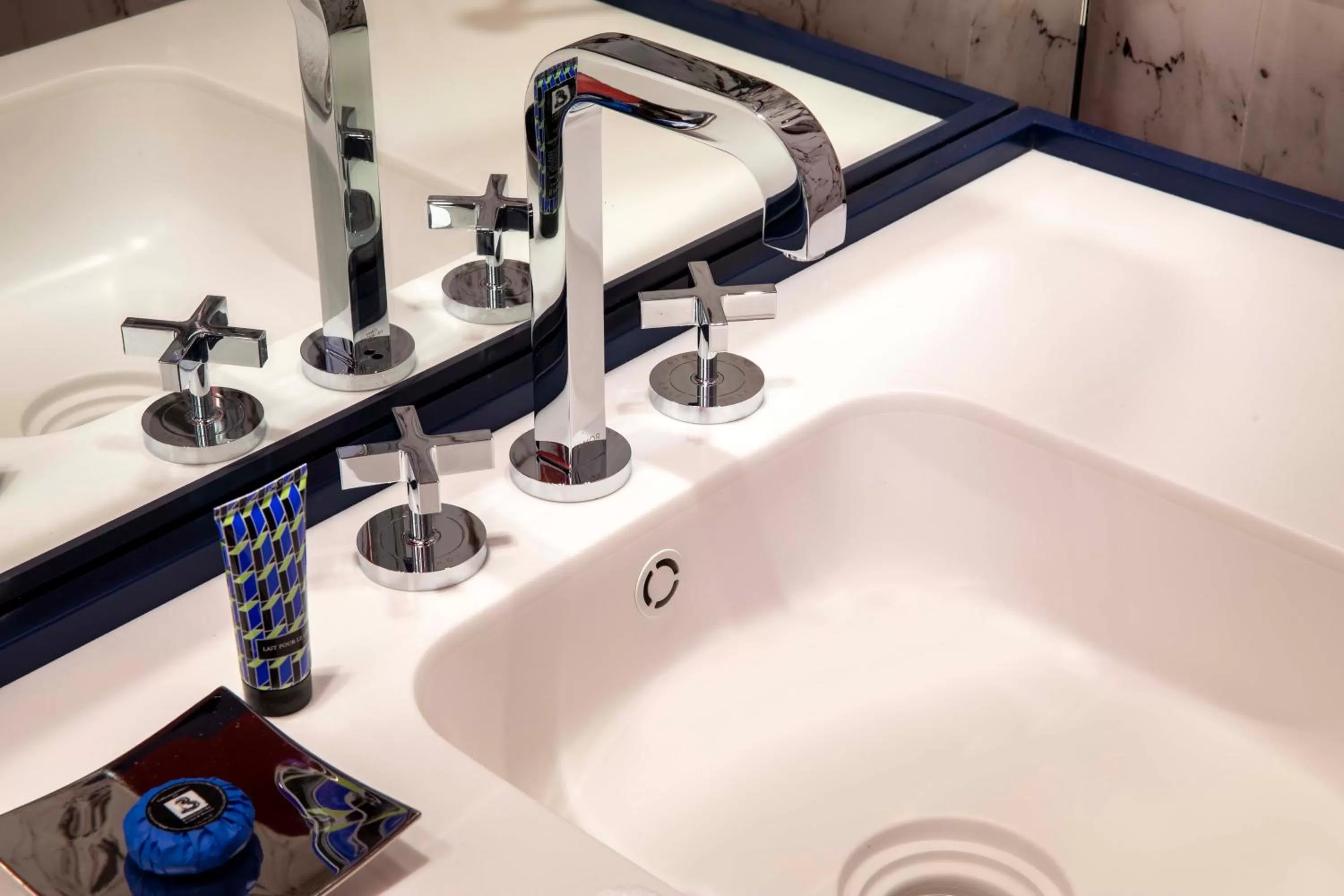 Bathroom in Hôtel Bel Ami