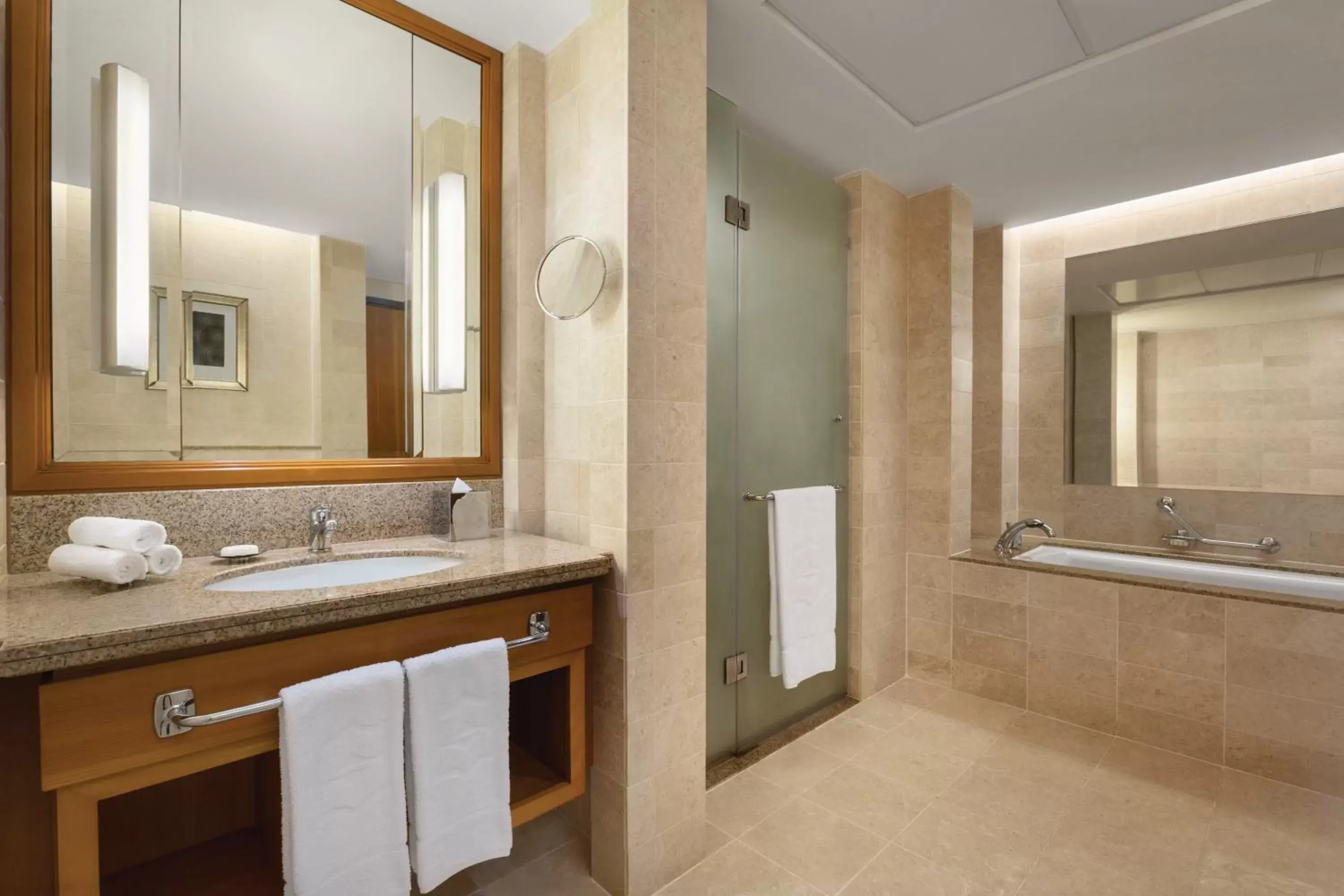 Shower, Bathroom in Shangri-La Barr Al Jissah, Muscat