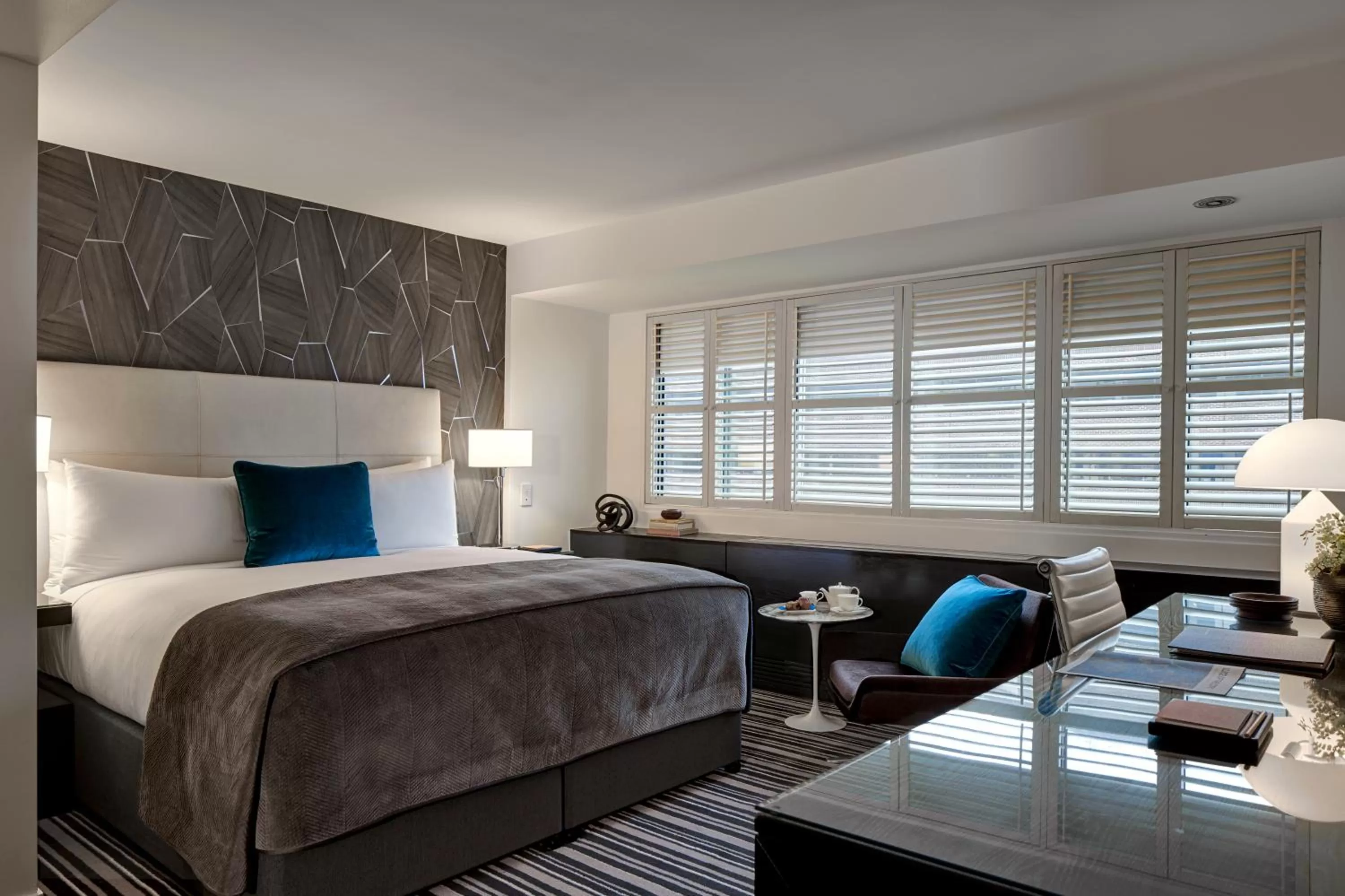 Photo of the whole room, Bed in The Dupont Circle Hotel