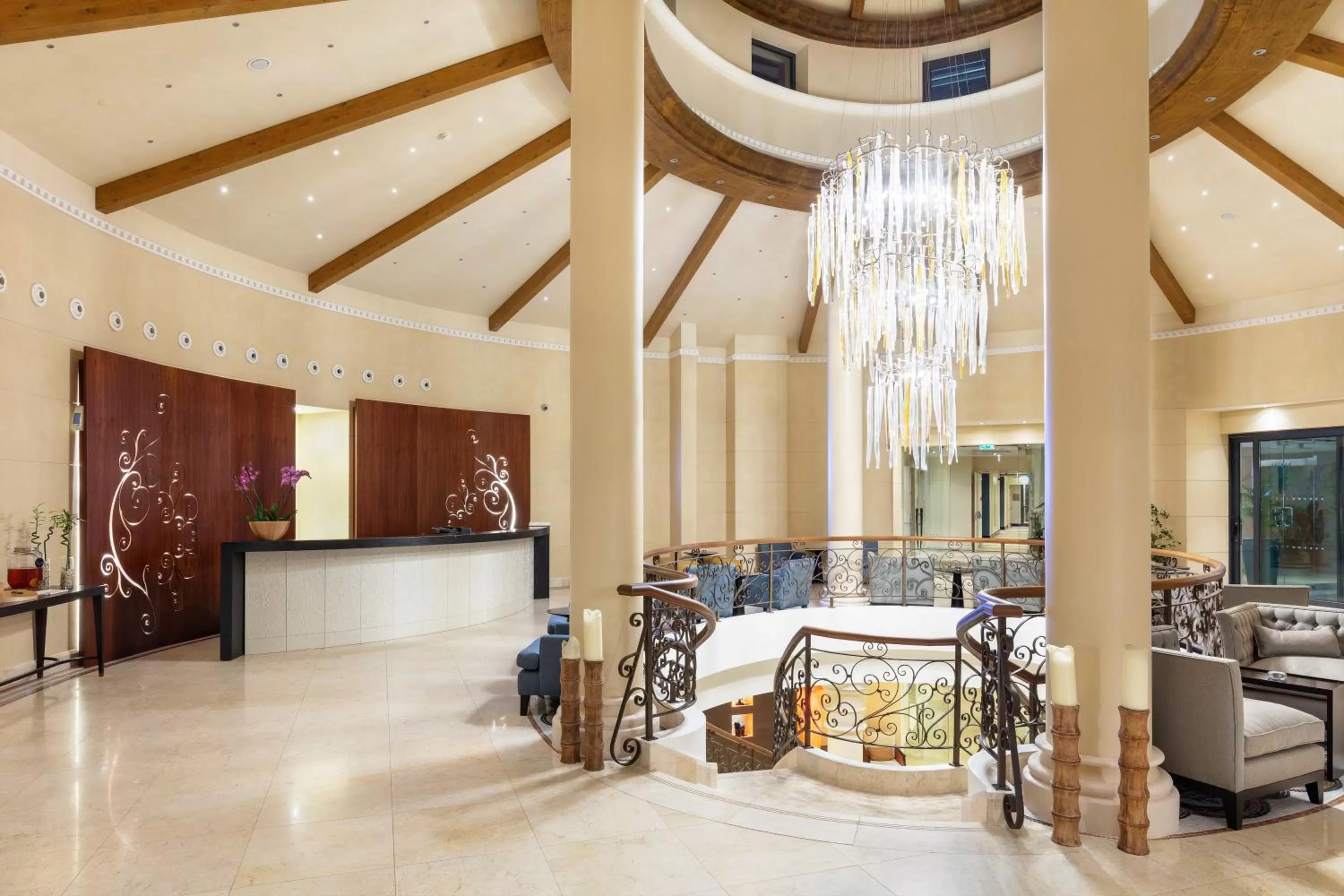 Lobby or reception in Cascade Wellness Resort