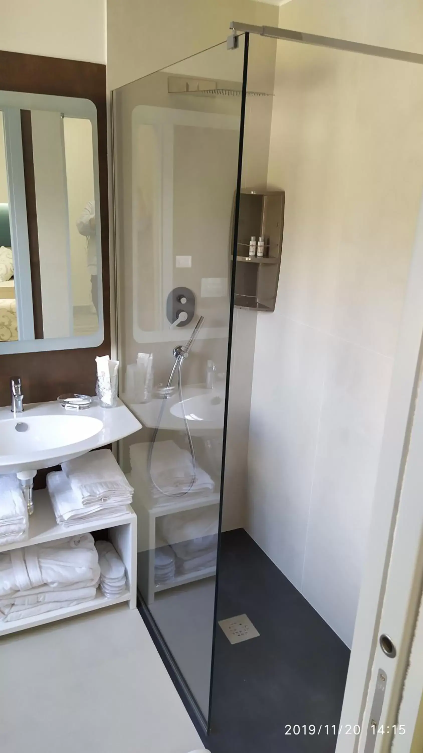 Shower, Bathroom in B&B La Stazione