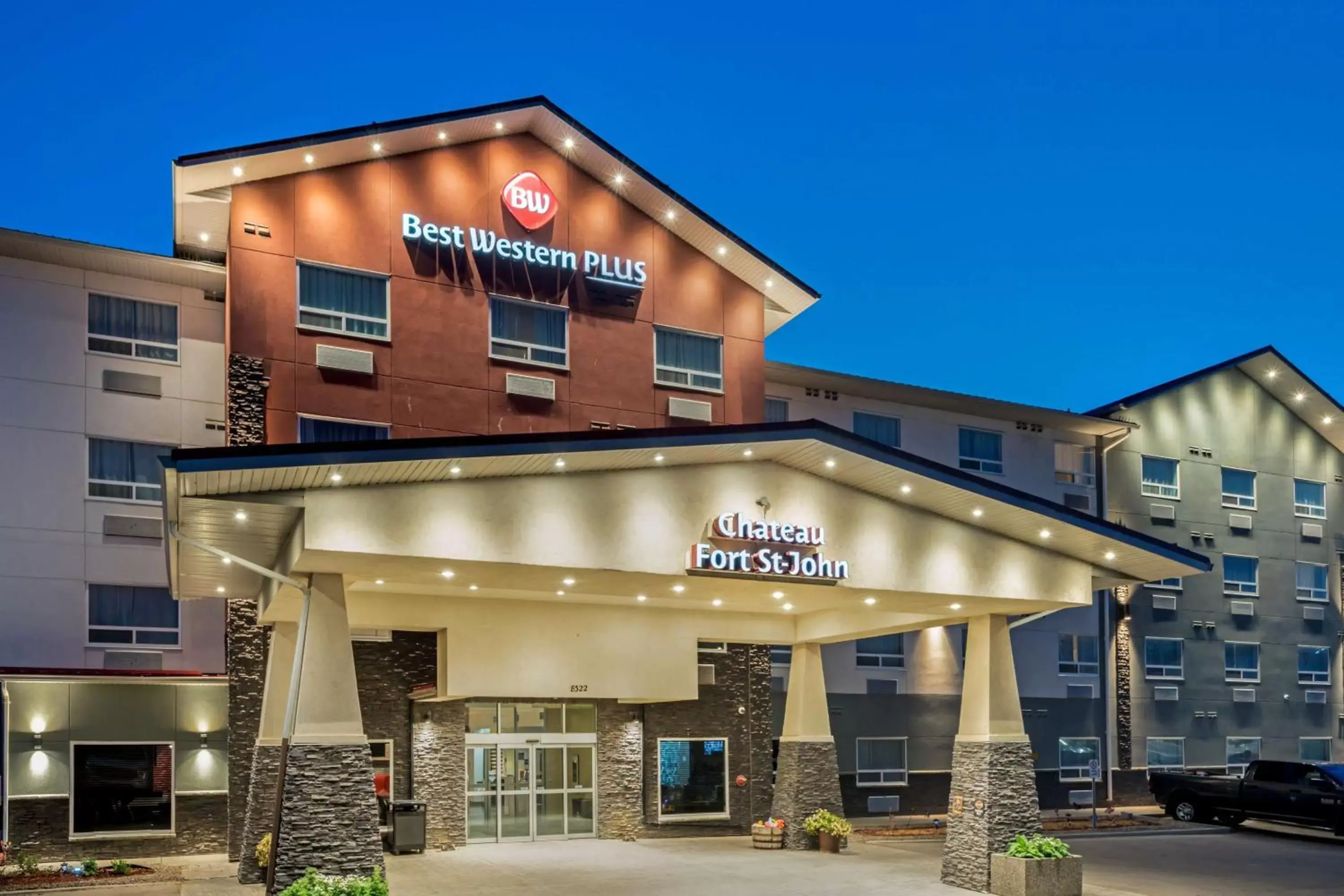 Property Building in Best Western Plus Chateau Fort St. John