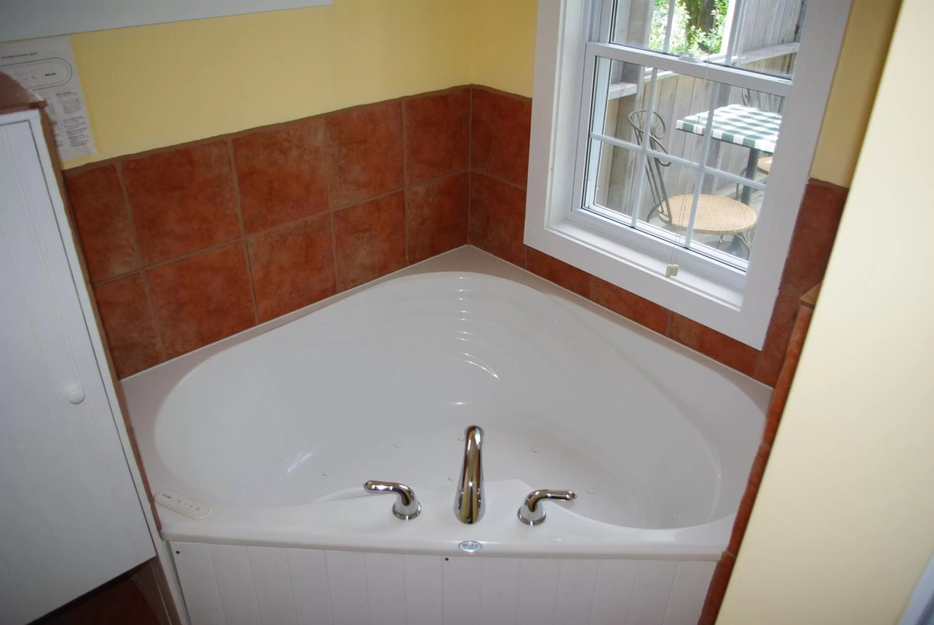 Day, Bathroom in The Garrison House Inn