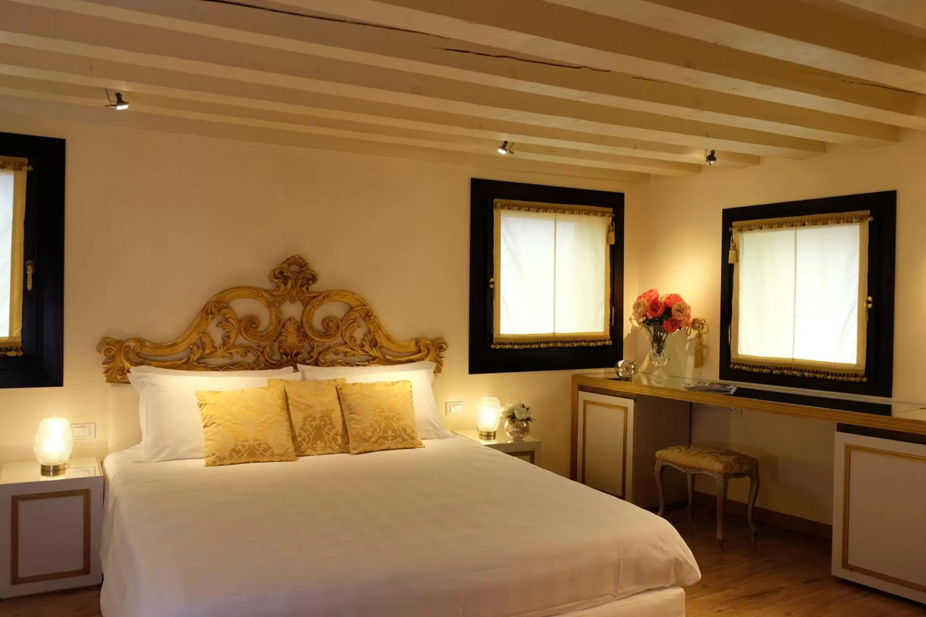 Bed in Relais Venezia