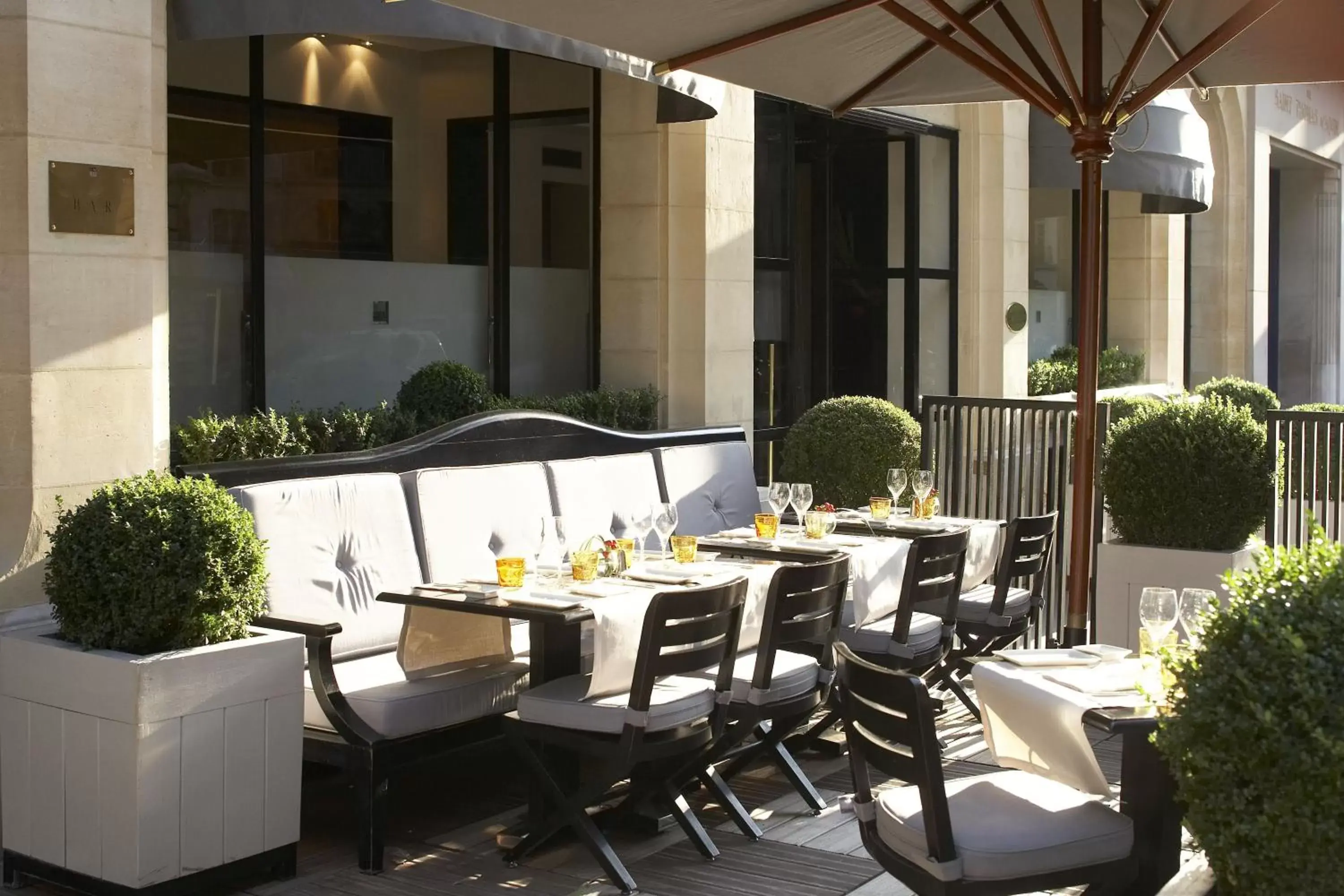 Patio, Restaurant/Places to Eat in Hotel Montalembert