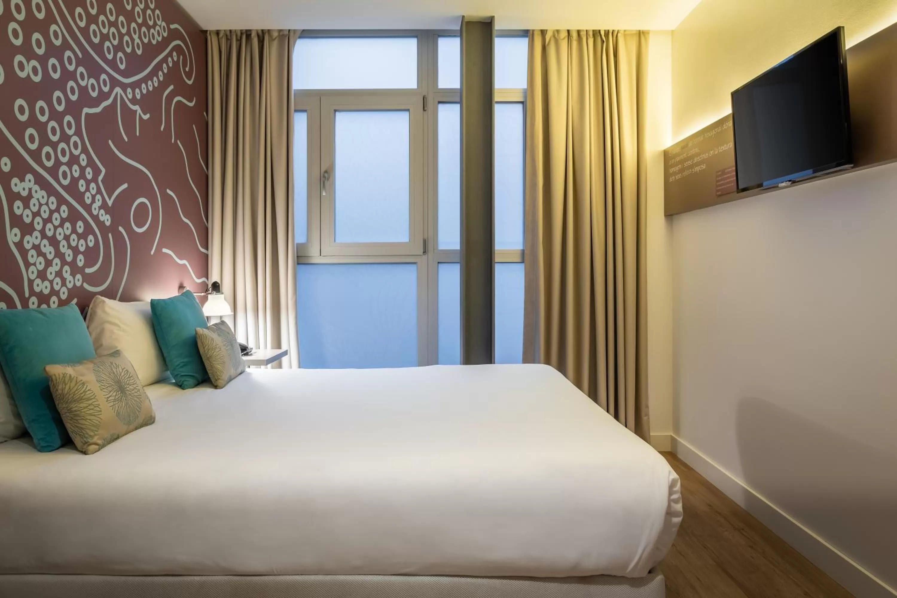 Bed in ibis Styles Barcelona Centre