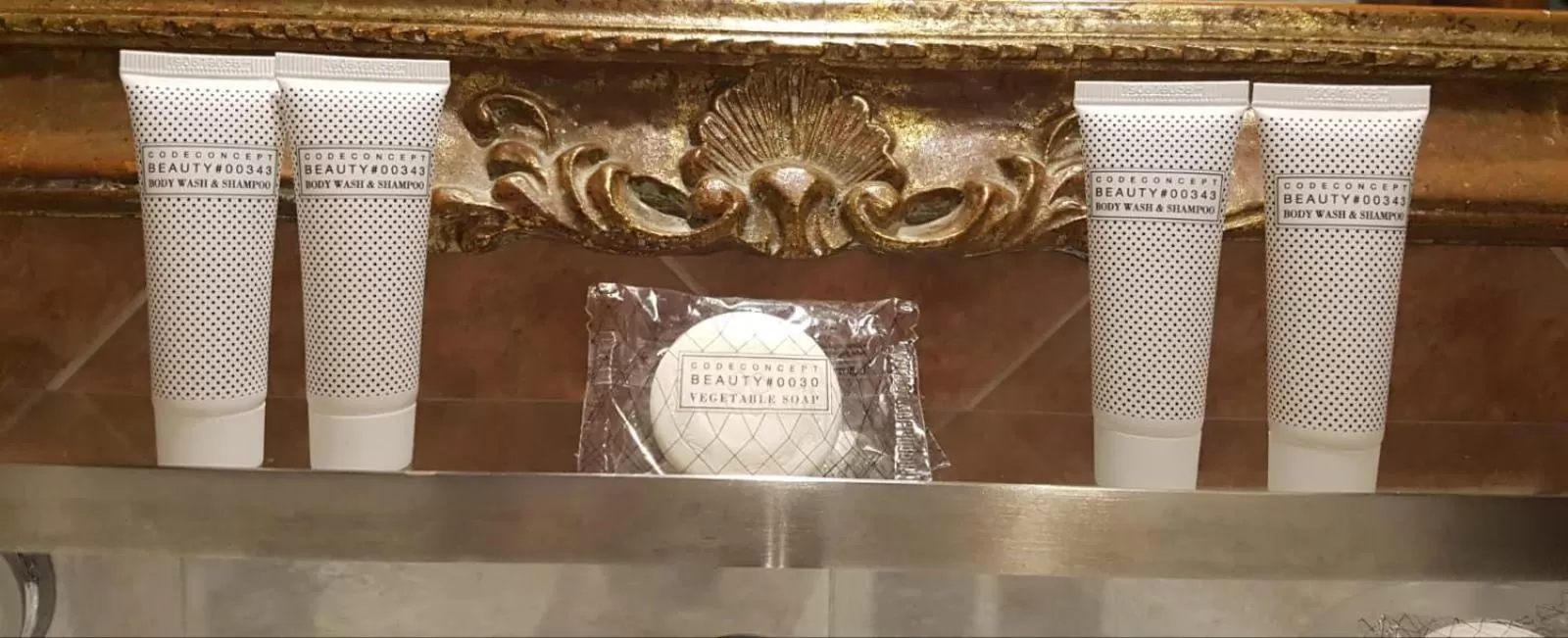 Bathroom in Hotel Sangiuliano 132 centro storico Catania